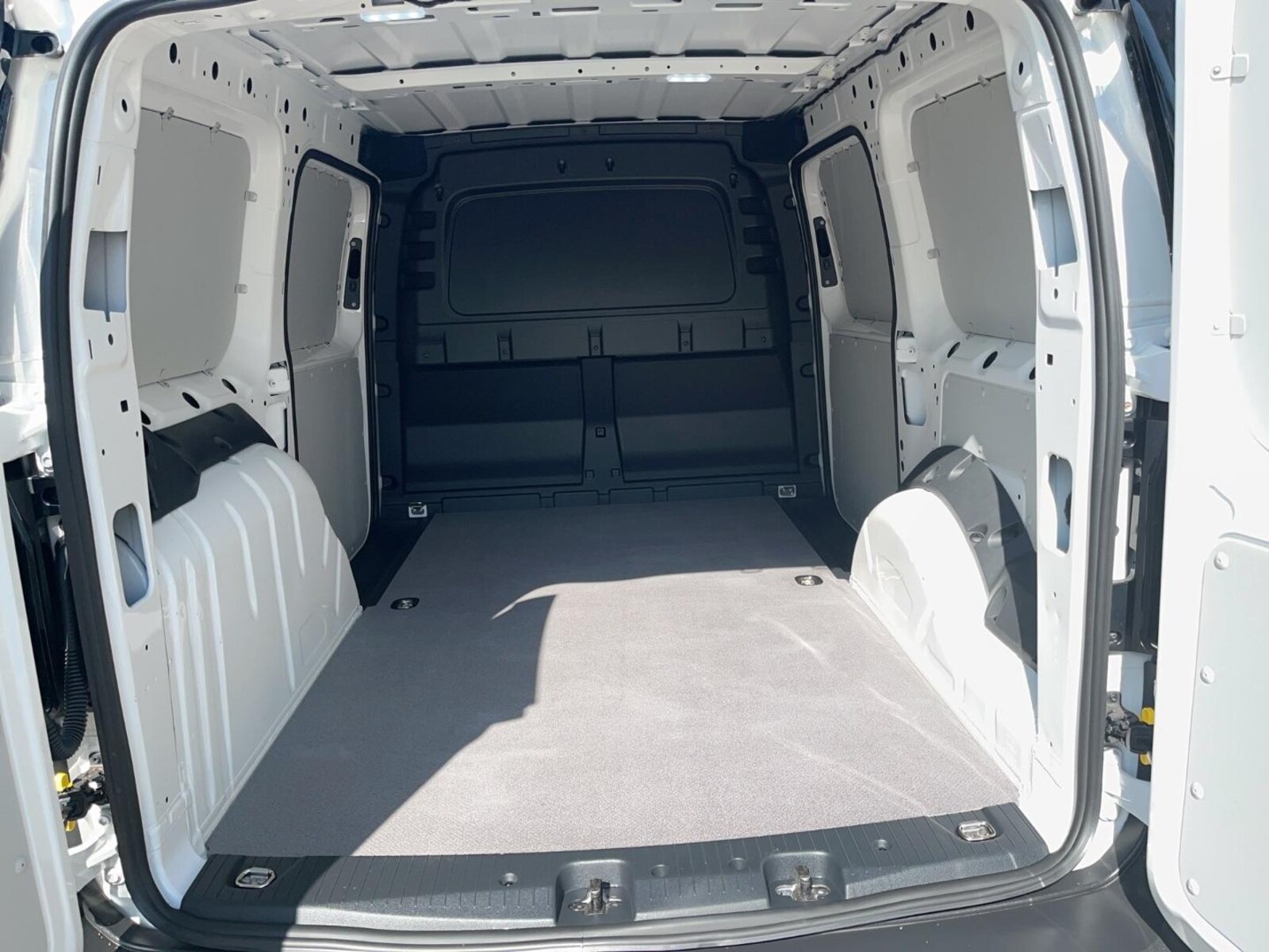 Volkswagen Caddy Maxi Cargo – Bild 14