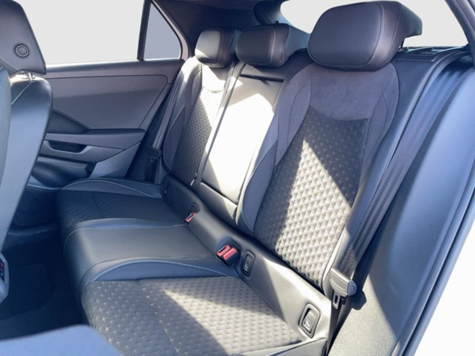 Volkswagen T-Roc – Bild 13