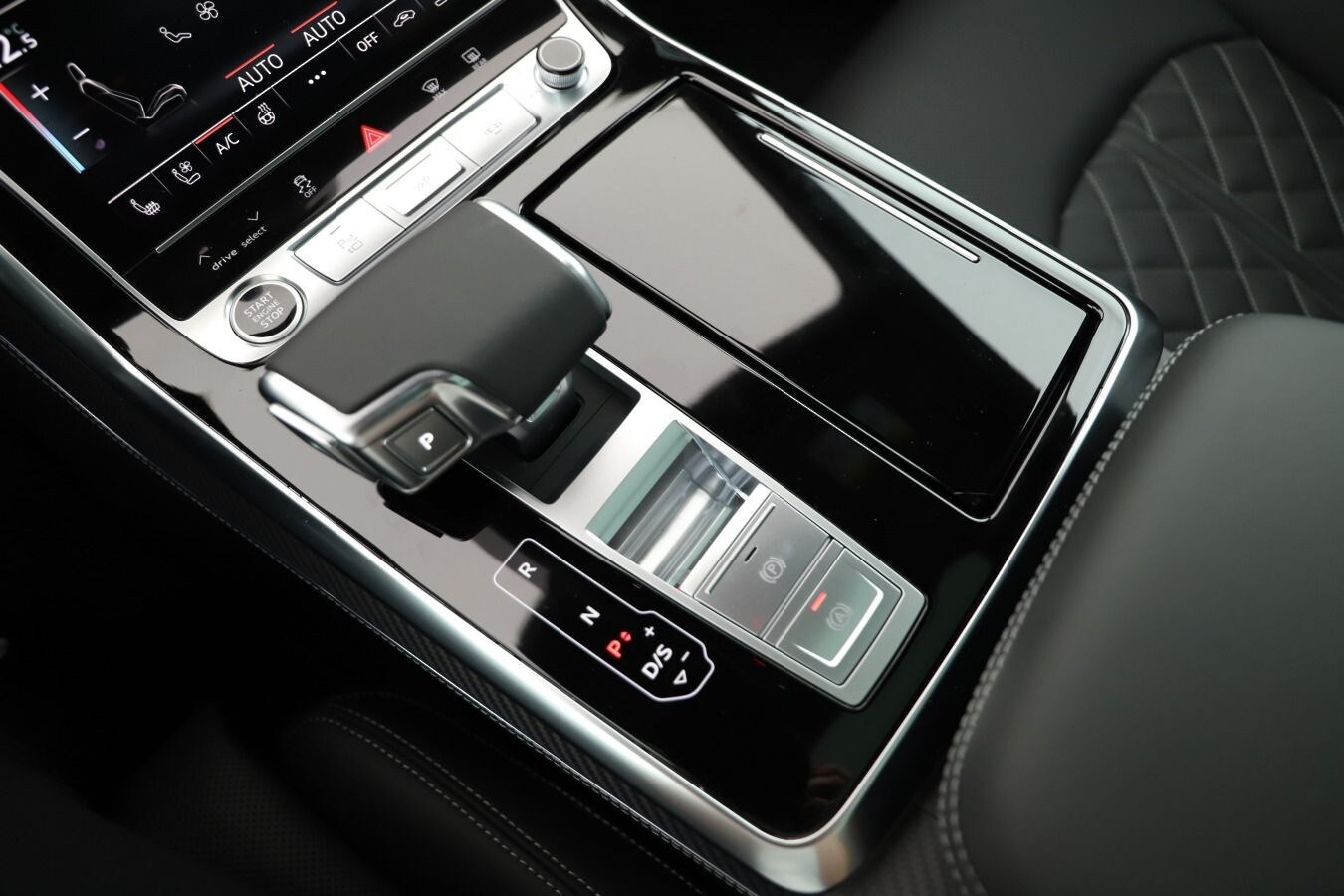Image about Audi Q8 SUV TFSI e 60 TFSI e quattro tiptronic