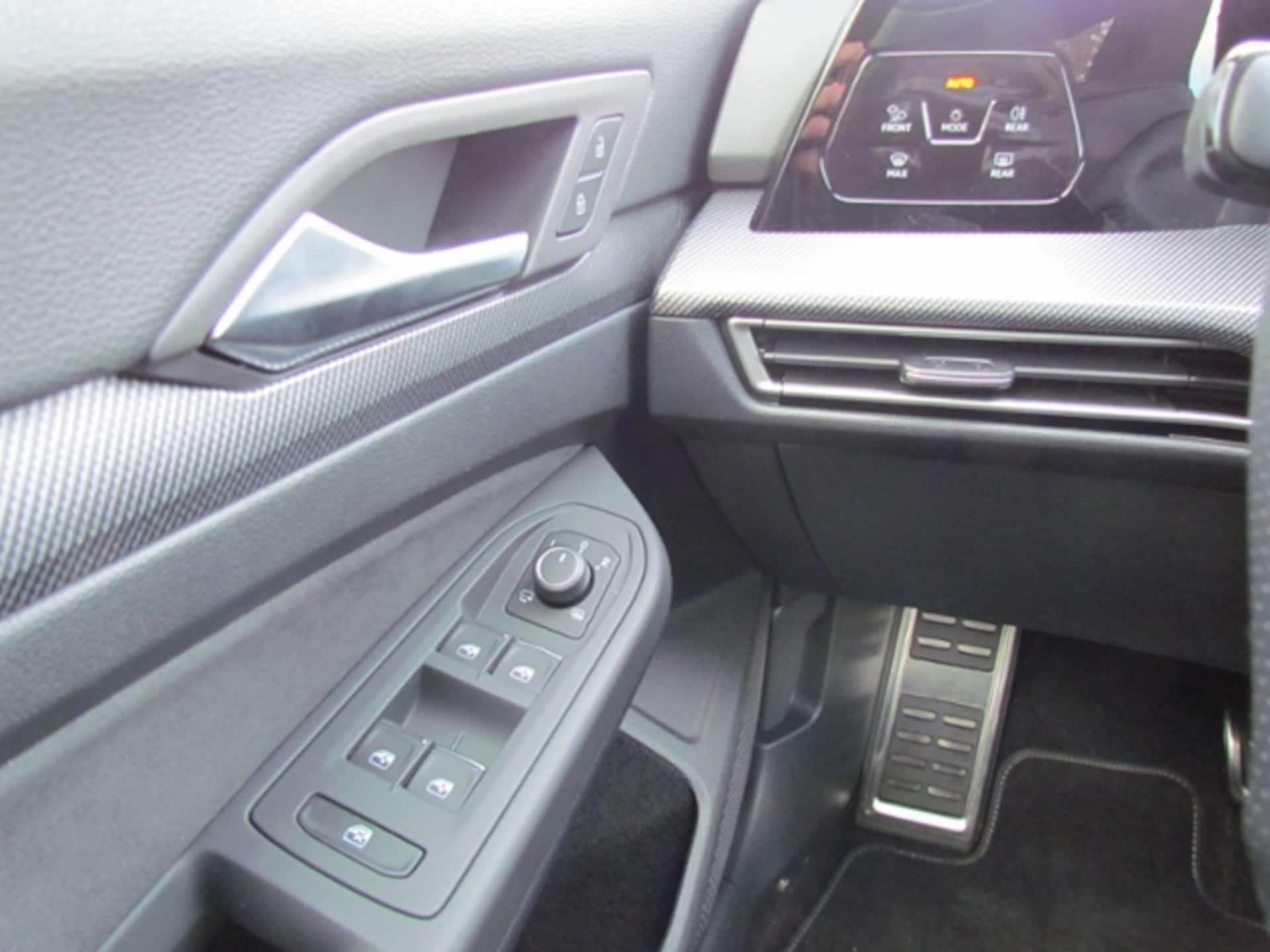 Volkswagen Golf Variant R-Line