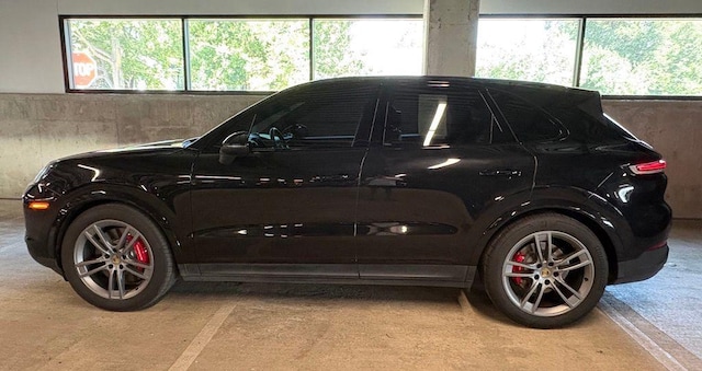 2024 Porsche Cayenne