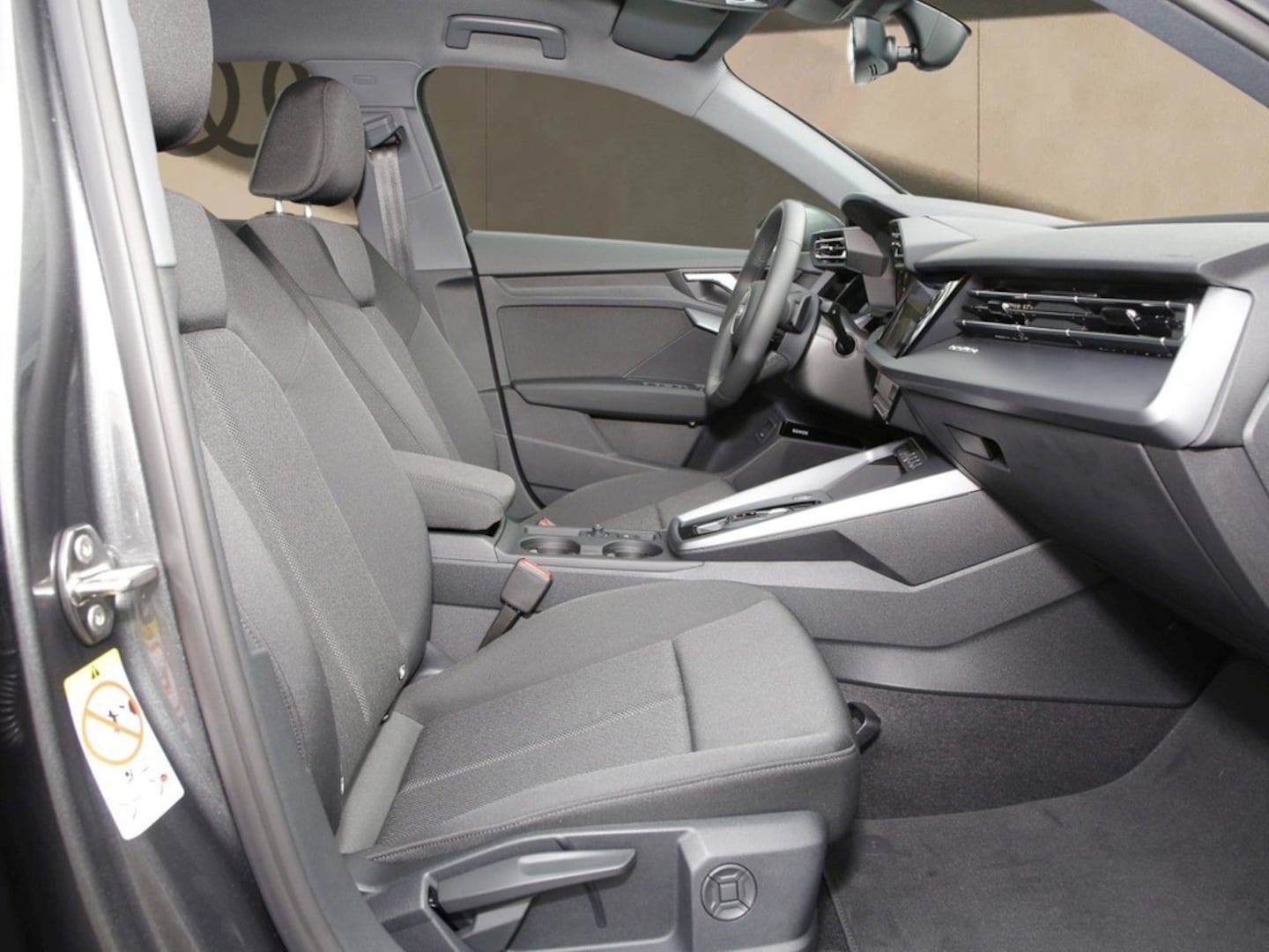 Bild über Audi A3 Sportback S line TFSI quattro 150 kW S tronic - für weitere Informationen kontaktieren Sie den Audi Partner