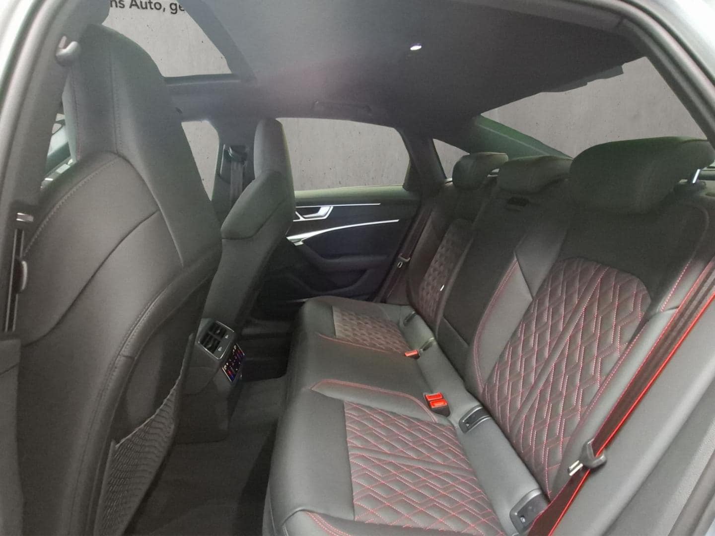 Bild über Audi A6 Limousine S line 40 TDI quattro S tronic - für weitere Informationen kontaktieren Sie den Audi Partner