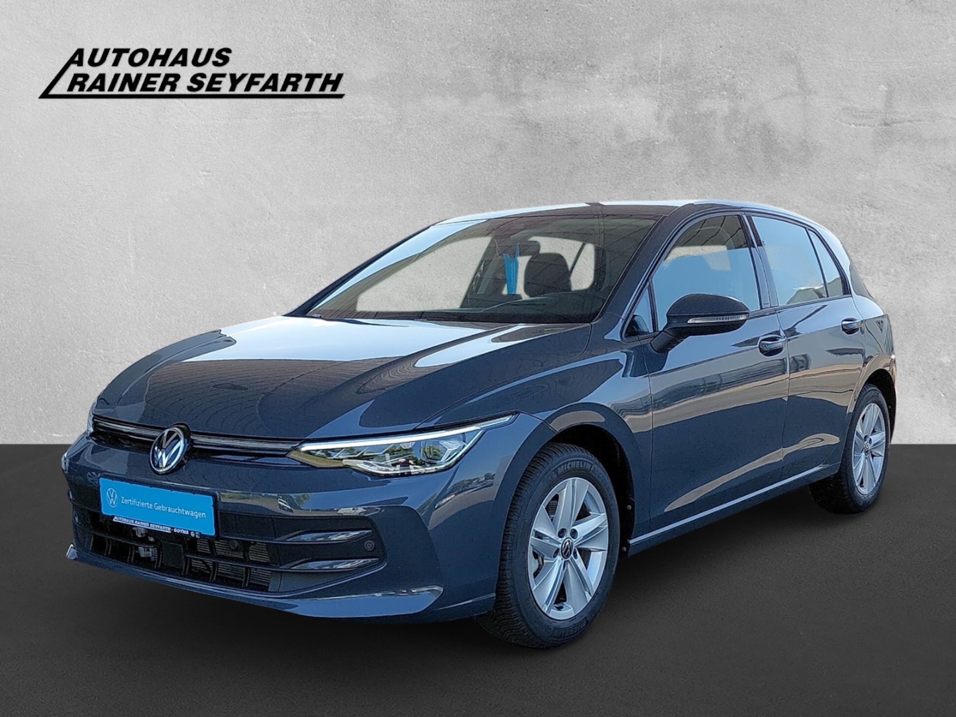 Volkswagen Golf Life