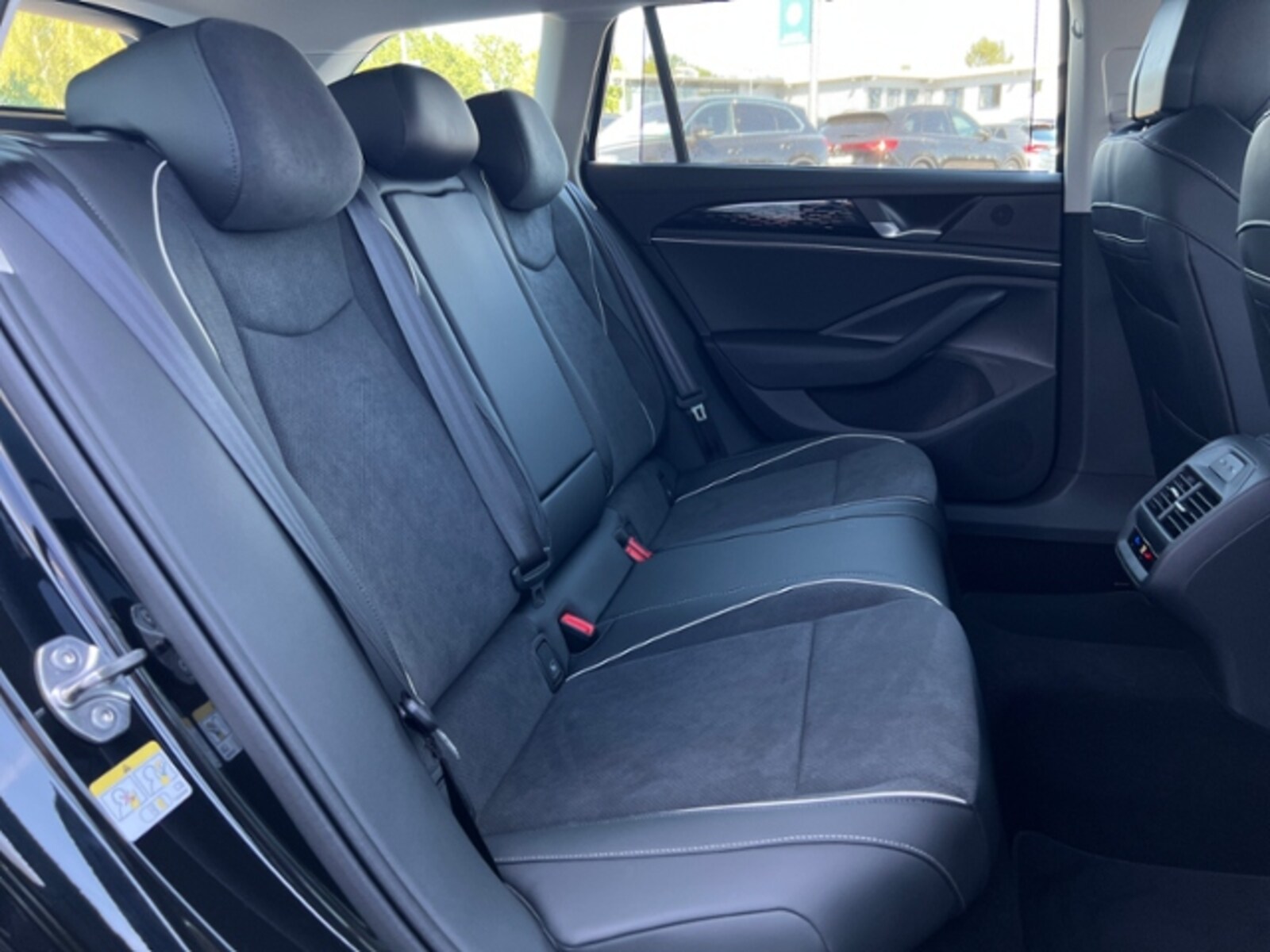 Volkswagen Passat – Bild 10