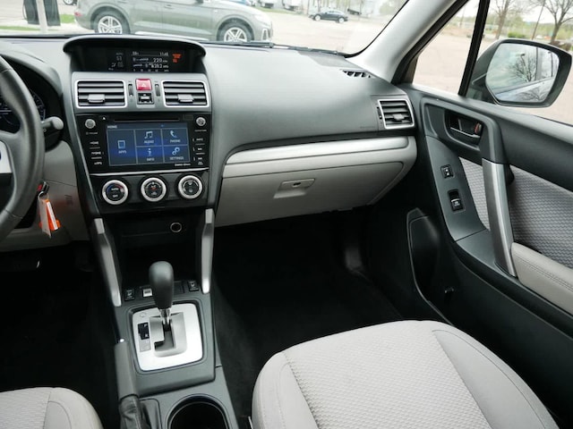 2017 Subaru Forester Premium - Photo 13