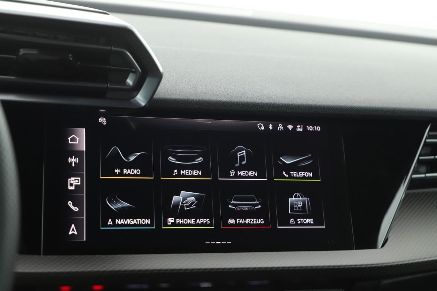 Bild über Audi RS 3 Limousine TFSI quattro 294 kW S tronic - für weitere Informationen kontaktieren Sie den Audi Partner