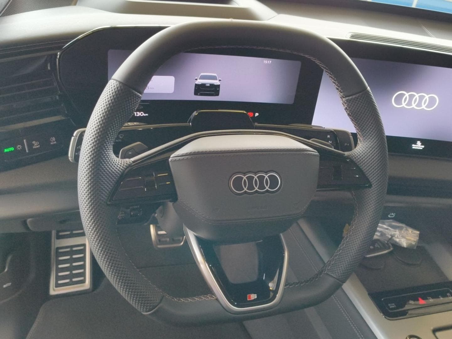 Bild über Audi Q7 SUV TDI quattro 220 kW tiptronic - für weitere Informationen kontaktieren Sie den Audi Partner
