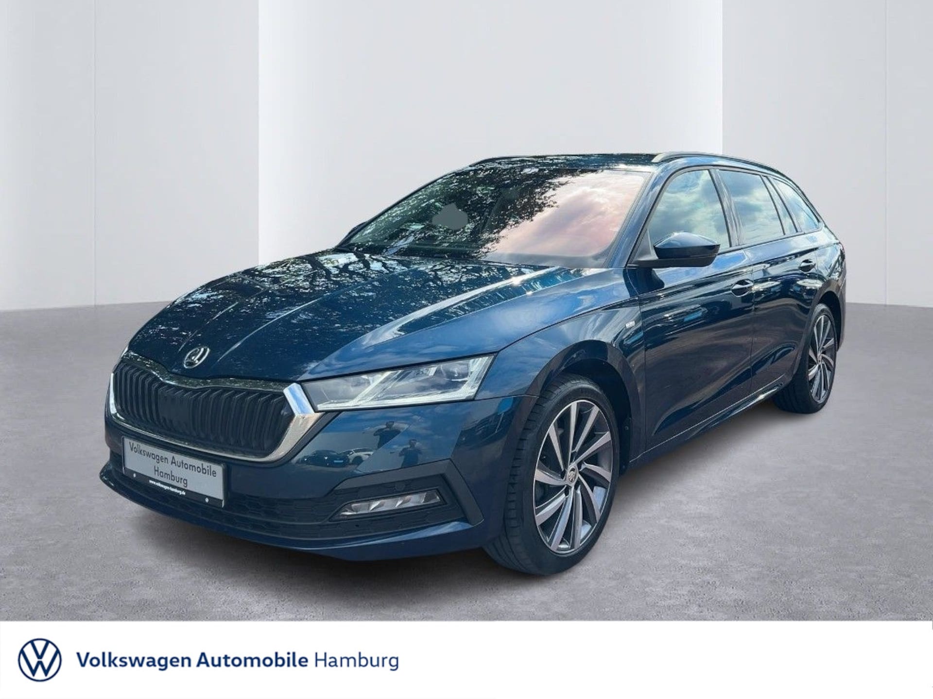 Skoda Octavia Combi 2022 — Octavia Combi 1.5 TSI ACT e-TEC Tour DSG LED