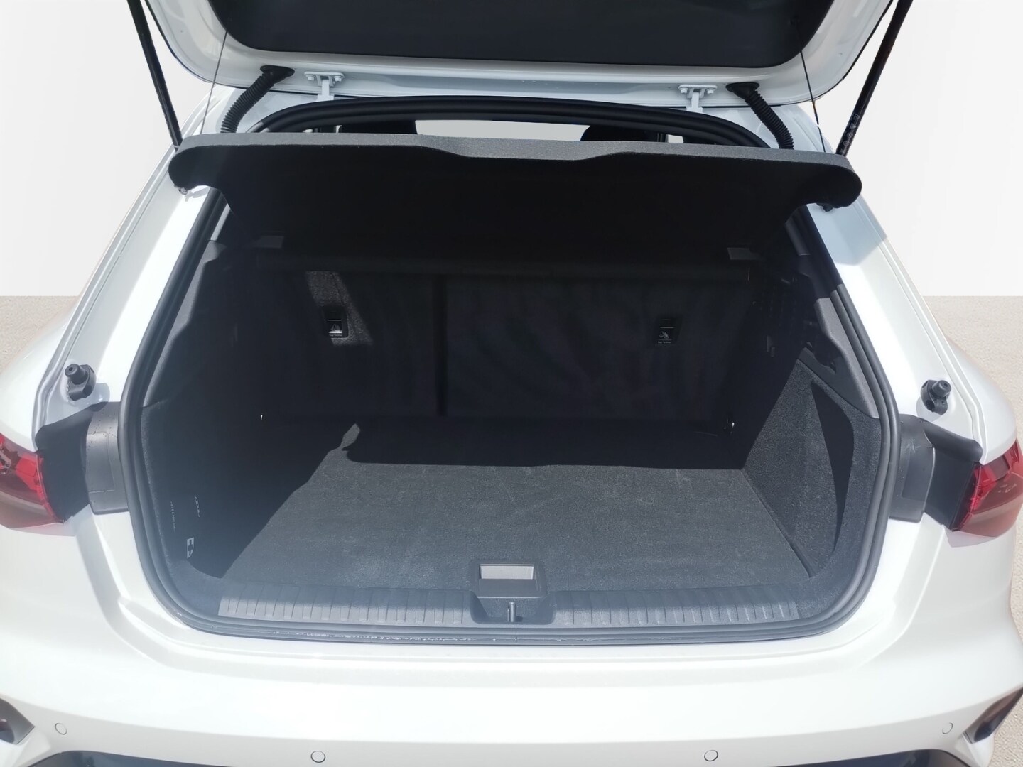 Bild über Audi A3 Sportback S line 35 TDI S tronic - für weitere Informationen kontaktieren Sie den Audi Partner