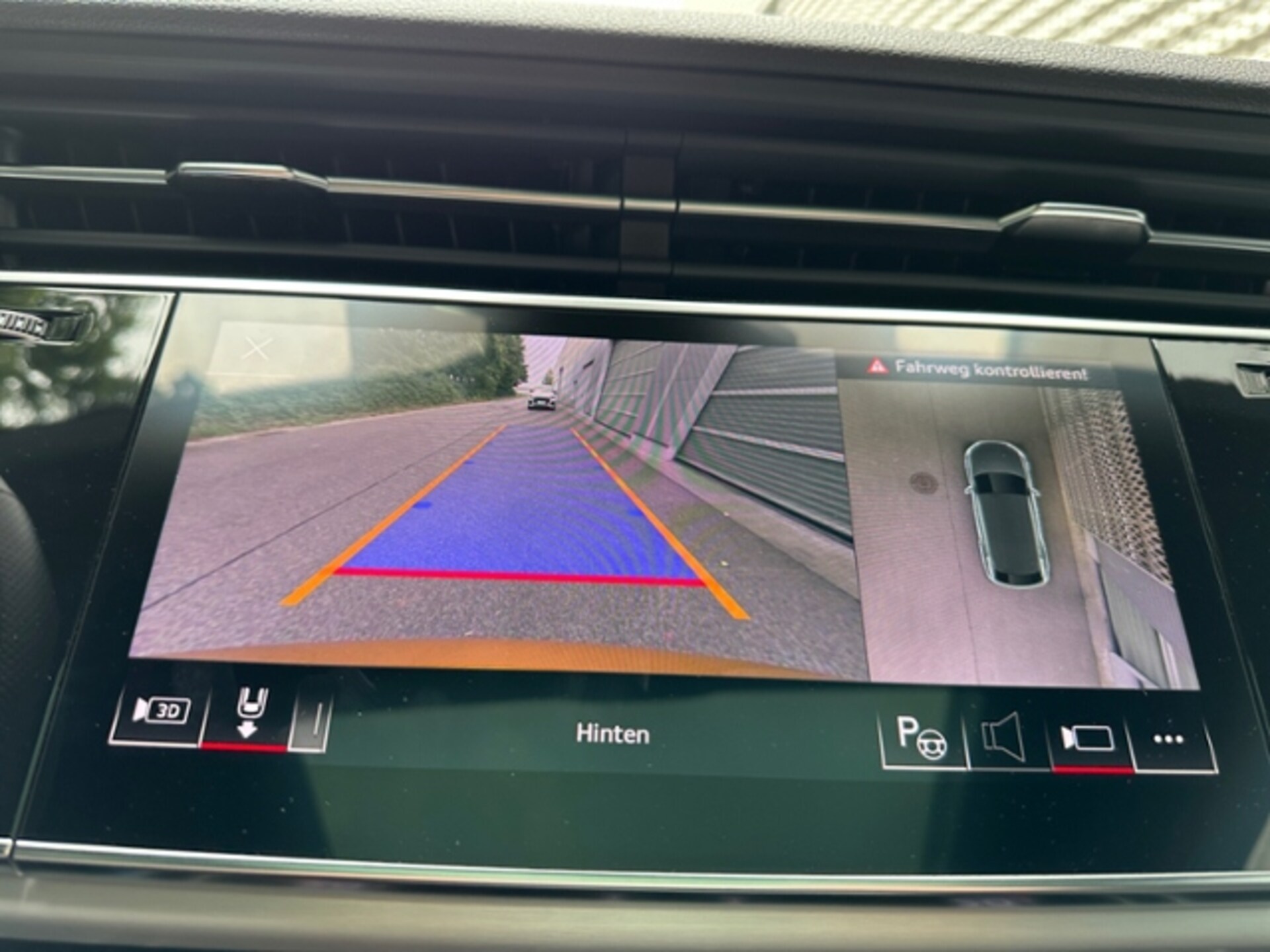 Audi SQ8 SUV