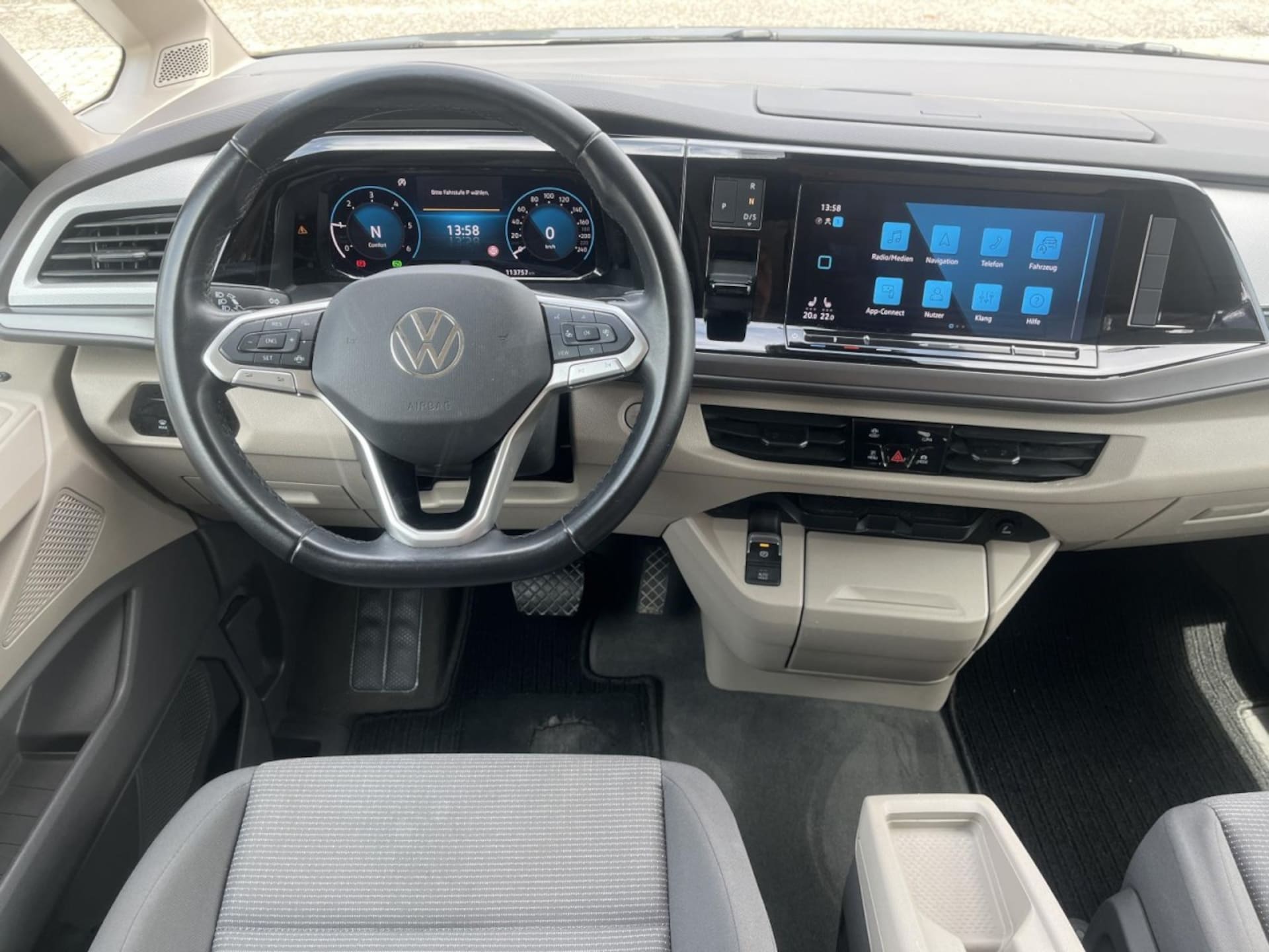 Volkswagen Multivan Basis-Modell