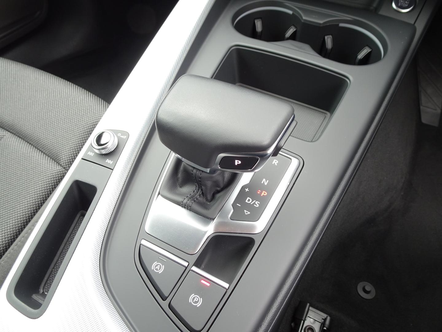 Image about Audi A4 Sedan 35 TFSI advanced