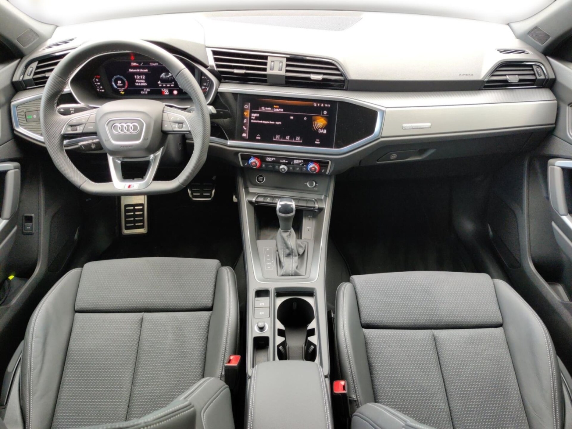 Audi Q3 Sportback S line
