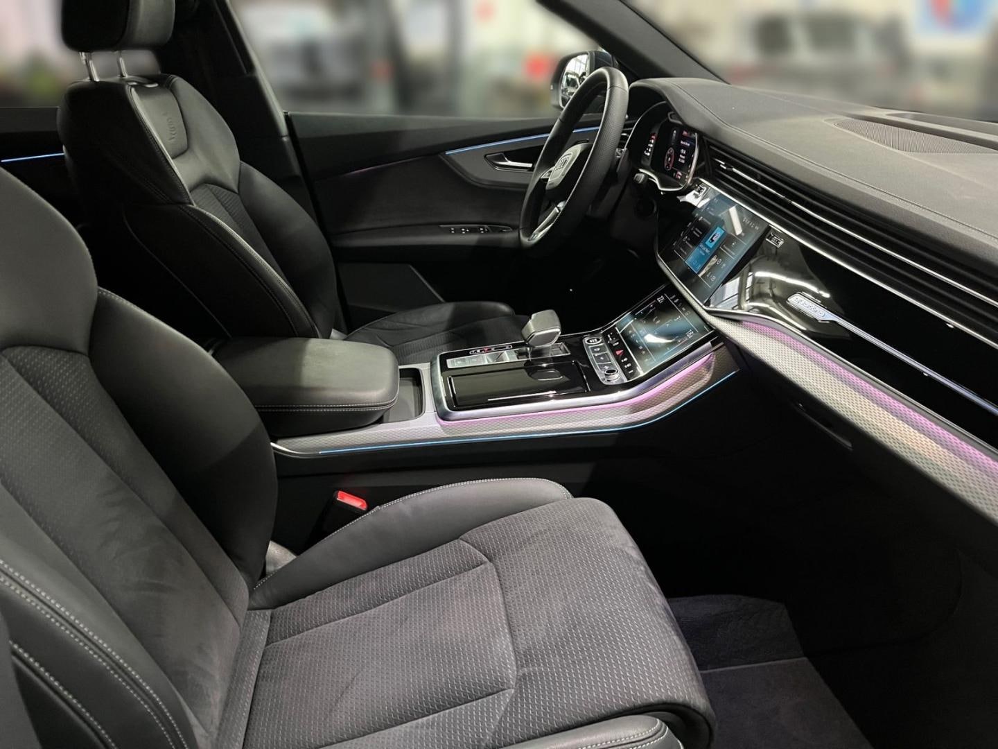 Bild über Audi Q8 SUV 45 TDI quattro tiptronic - für weitere Informationen kontaktieren Sie den Audi Partner