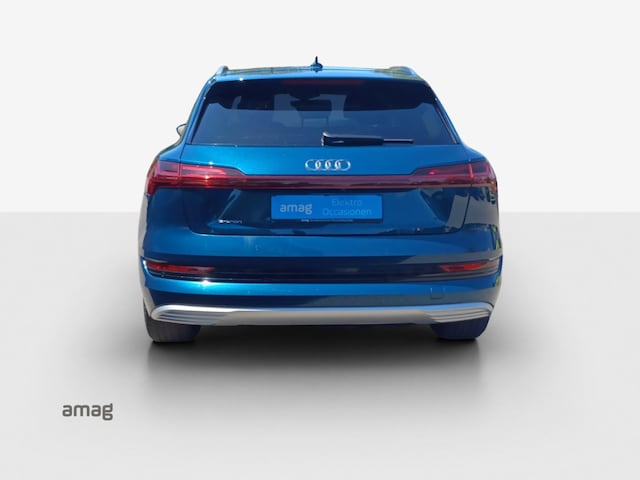 Immagine di Audi e-tron advanced 55 quattro 300,00 kW - for more details contact your dealer