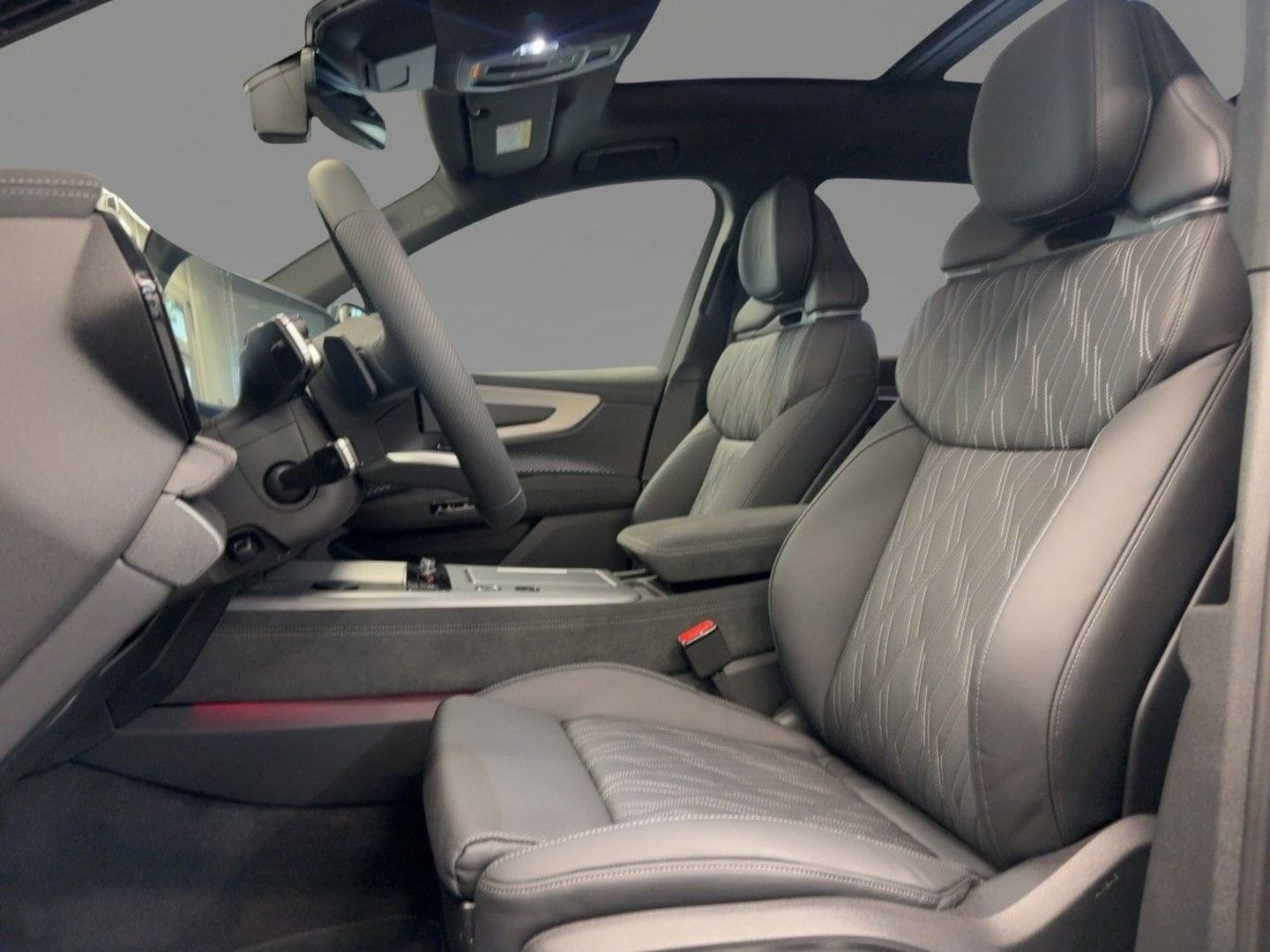 Bild über Audi Q7 SUV TDI quattro 220 kW tiptronic - für weitere Informationen kontaktieren Sie den Audi Partner