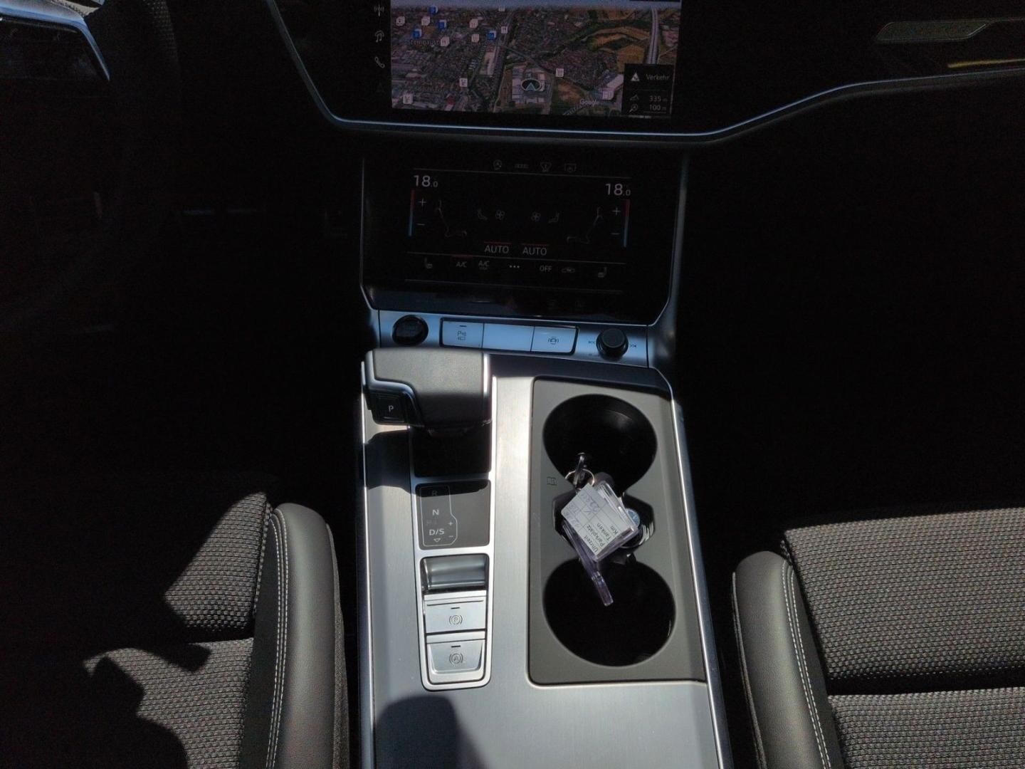 Bild über Audi A6 Avant S line 50 TDI quattro tiptronic - für weitere Informationen kontaktieren Sie den Audi Partner