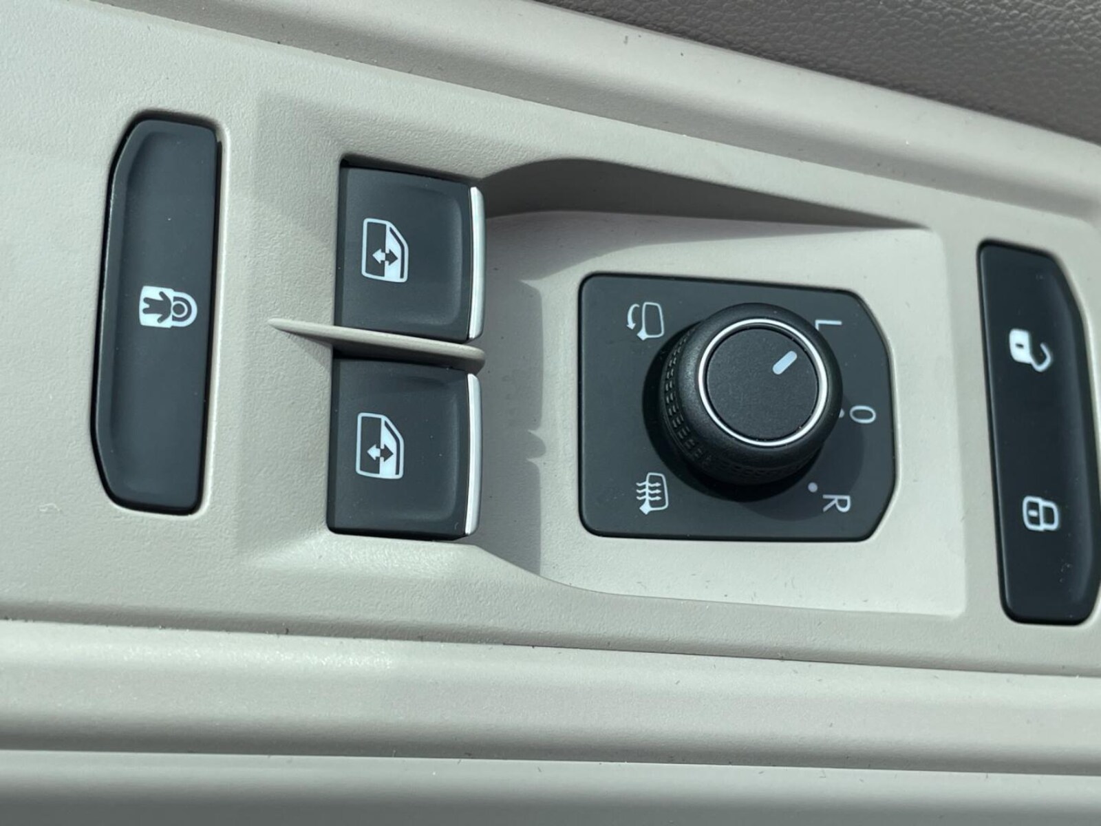 Volkswagen Multivan Langversion – Bild 7