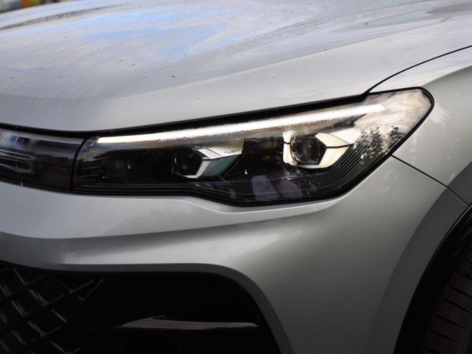 Volkswagen Tiguan – Bild 11