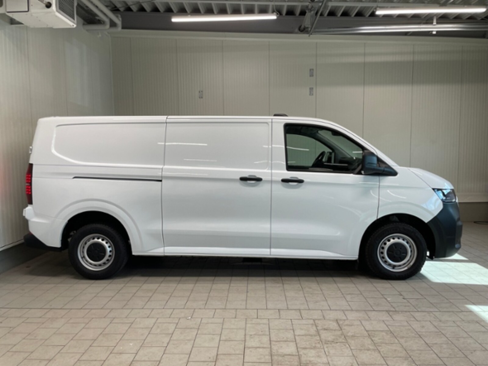 Volkswagen Transporter Kasten langer Radstand – Bild 7