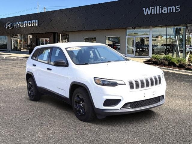 Photo of 2019 Jeep Cherokee 