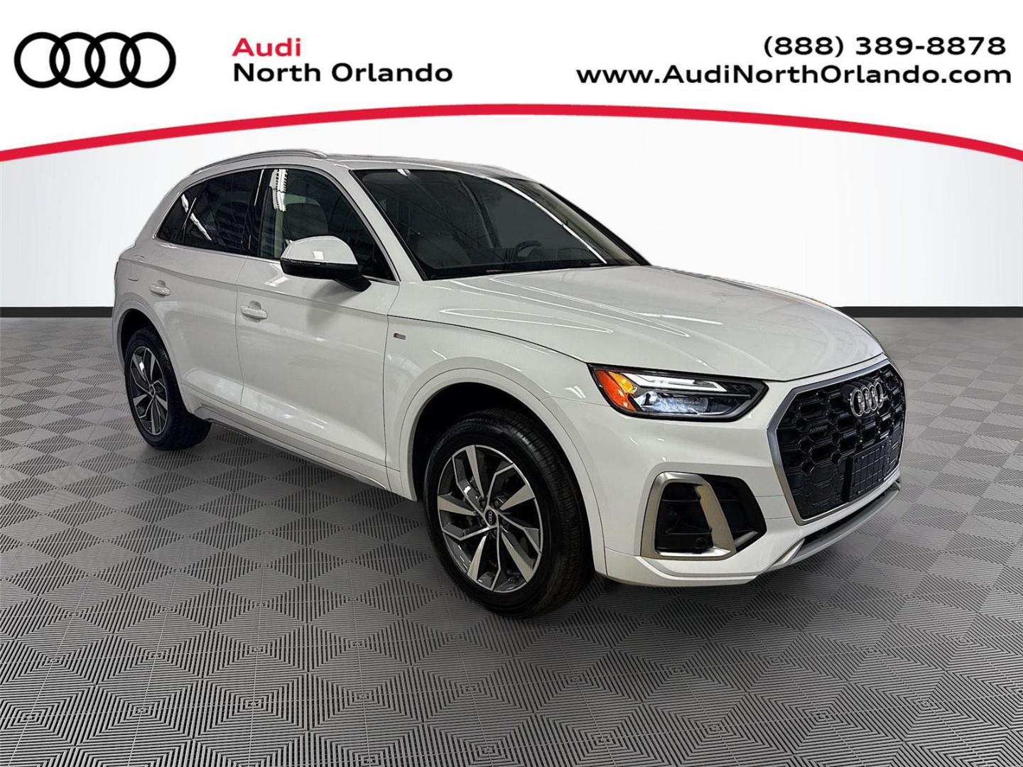 2023 Audi Q5 45 Premium Plus's photo