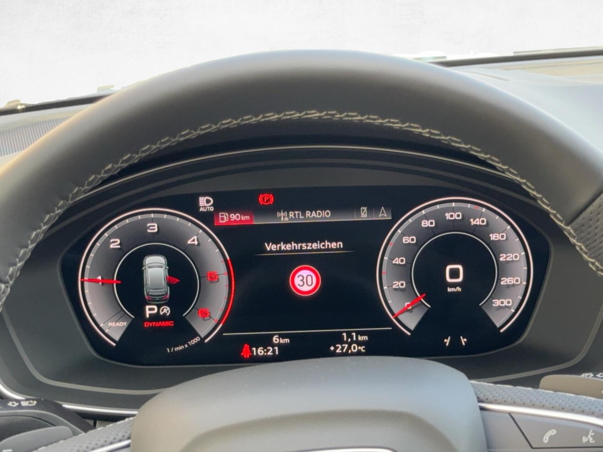 Audi A4 Avant S line