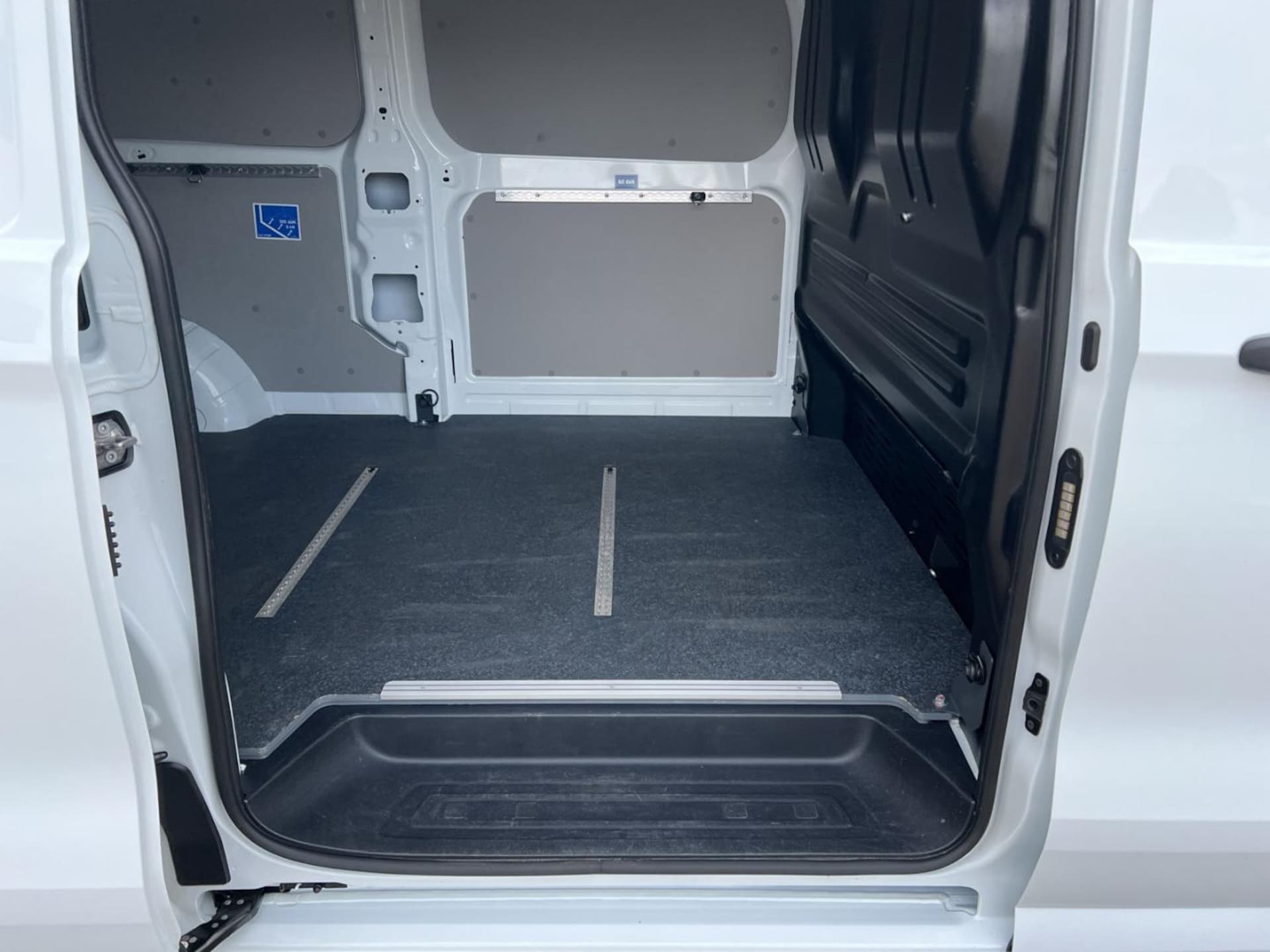Volkswagen Transporter Kasten langer Radstand