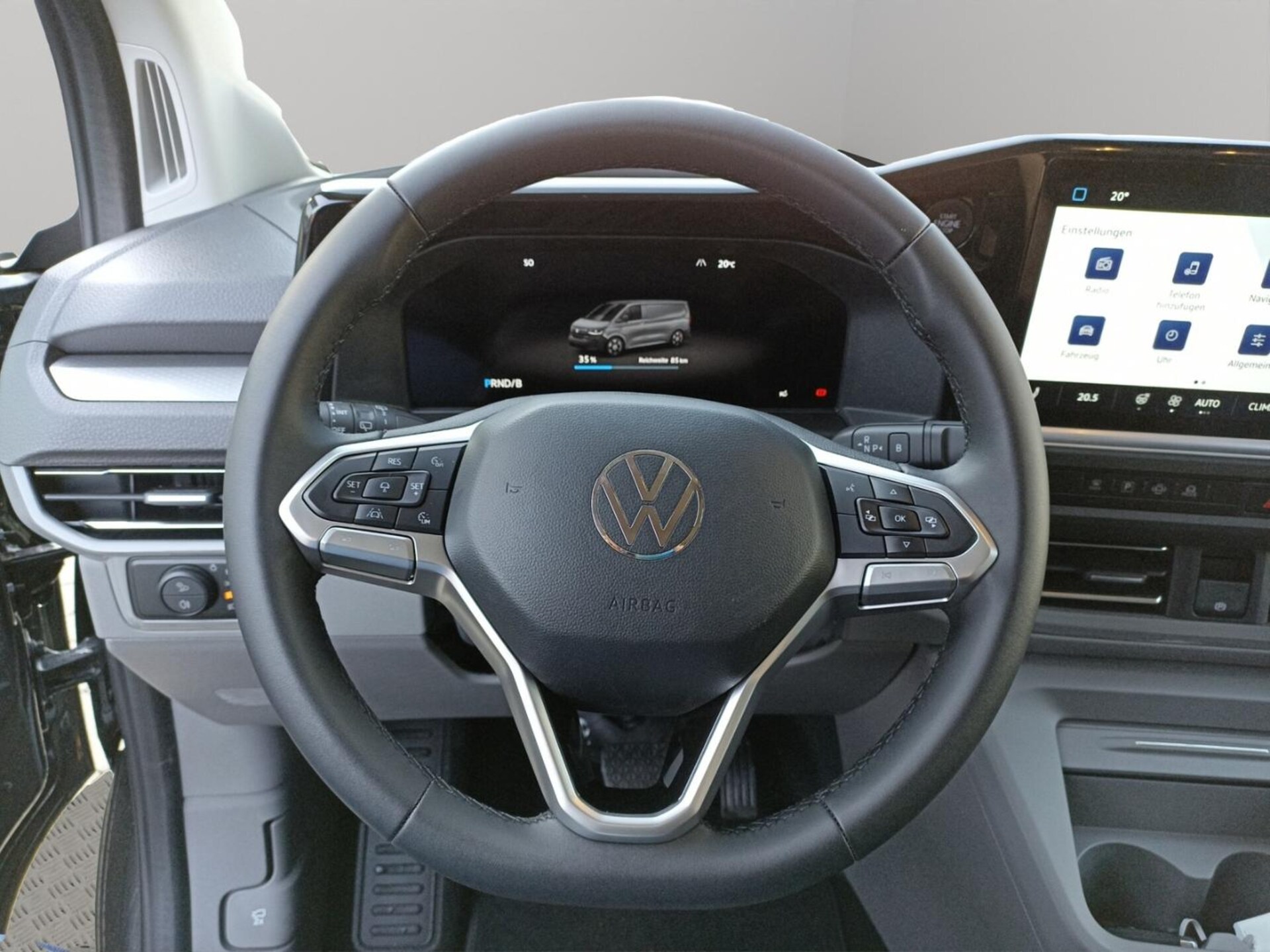 Volkswagen e-Caravelle Style