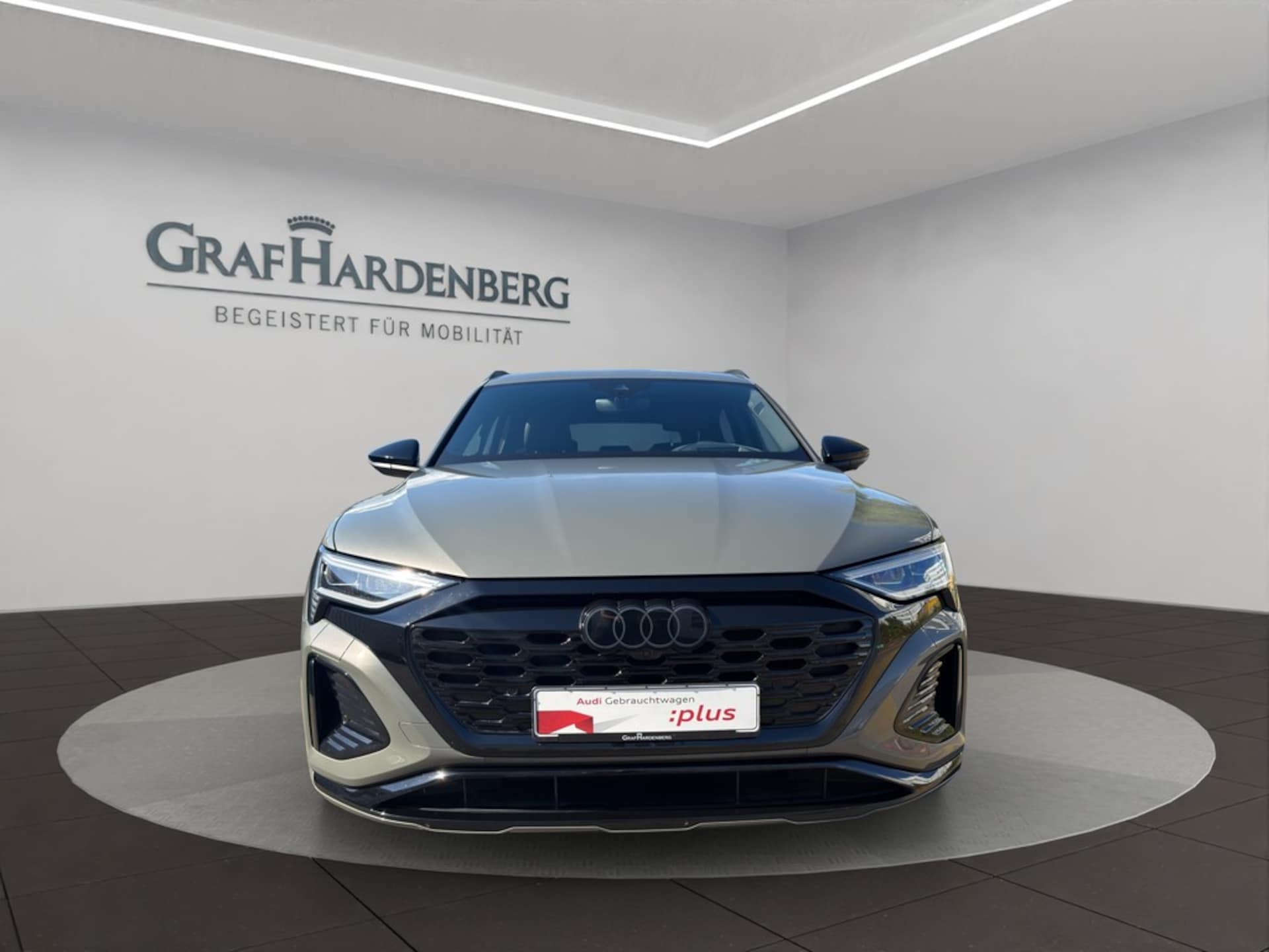 Audi Q8 Sportback e-tron S line