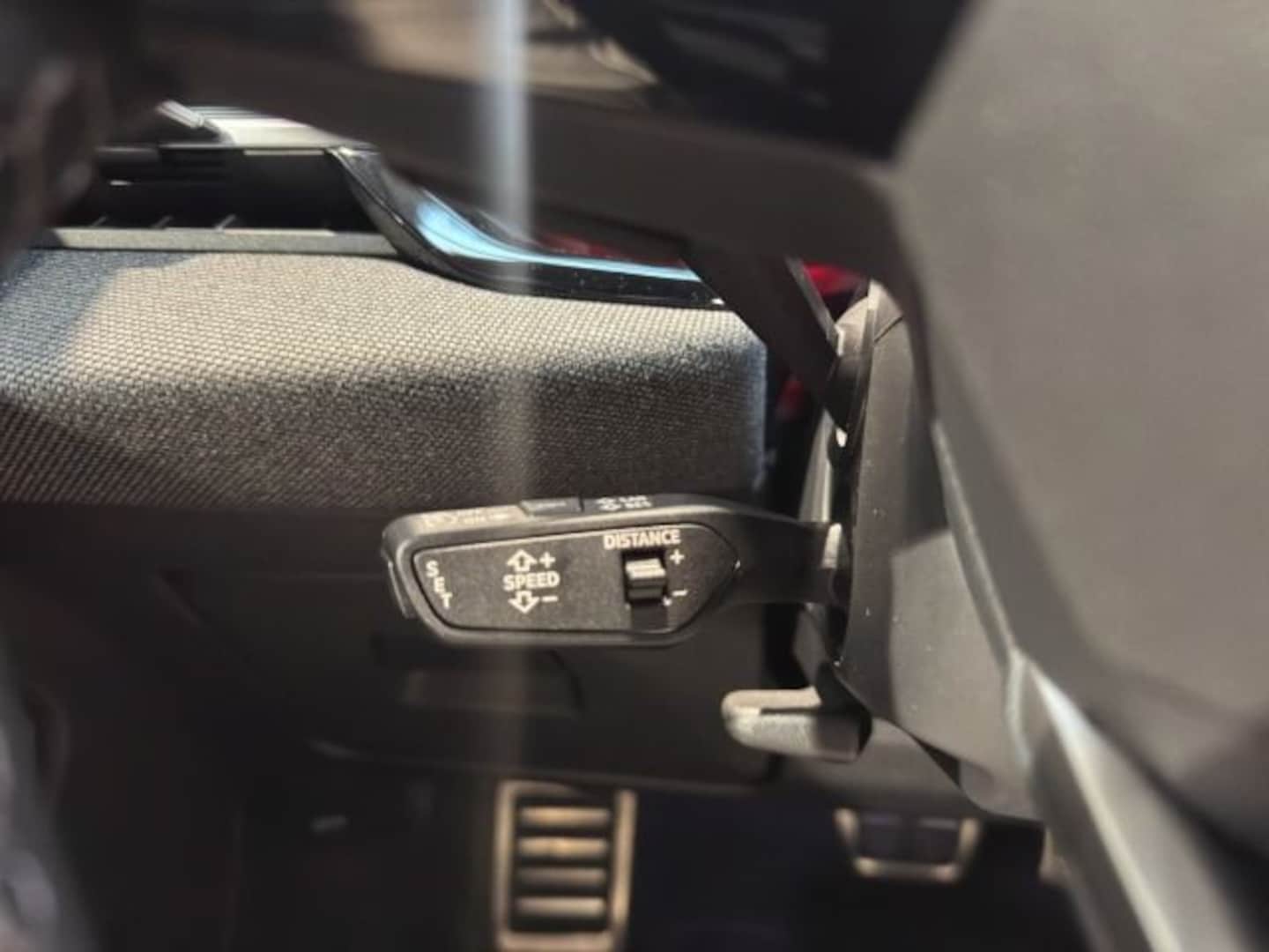 Bild über Audi A6 Avant TDI 150 kW S tronic - für weitere Informationen kontaktieren Sie den Audi Partner