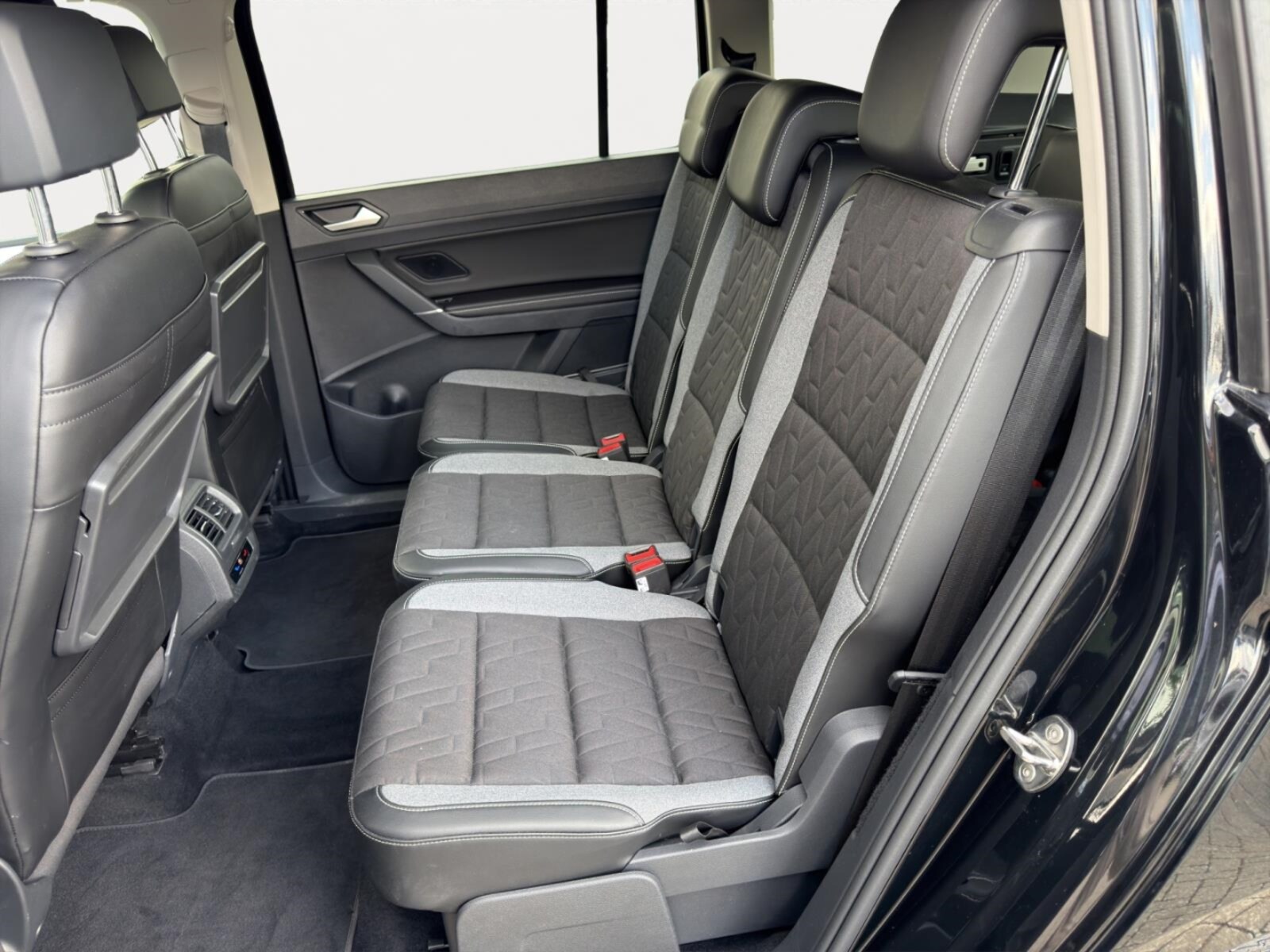 Volkswagen Touran – Bild 13