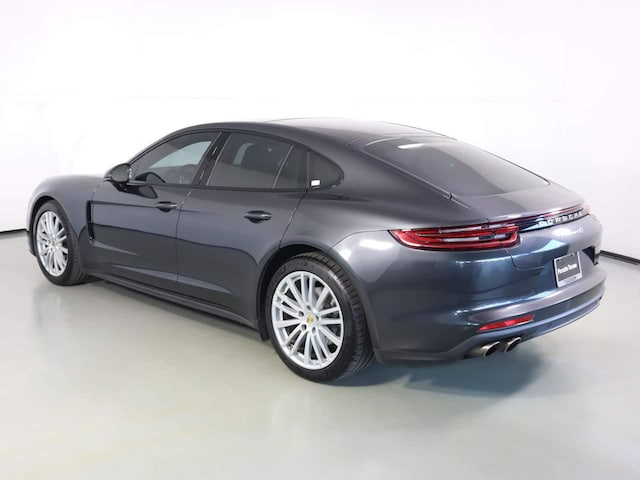 2017 Porsche Panamera