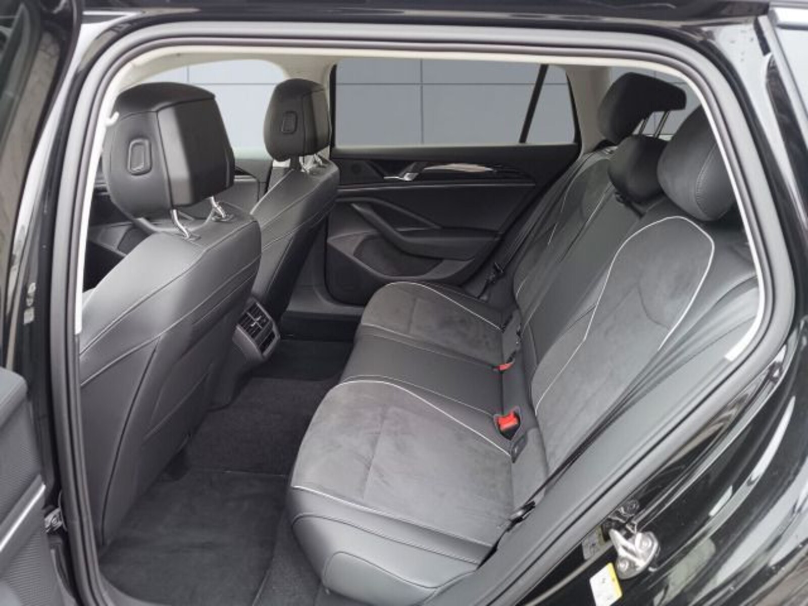 Volkswagen Passat – Bild 10