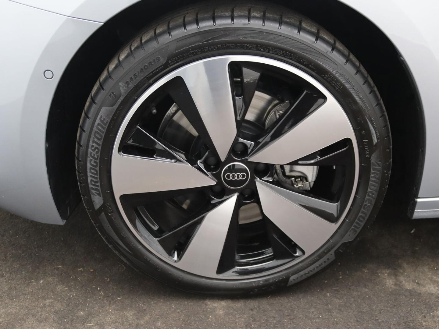 Bild über Audi A5 Avant TDI 150 kW S tronic - für weitere Informationen kontaktieren Sie den Audi Partner
