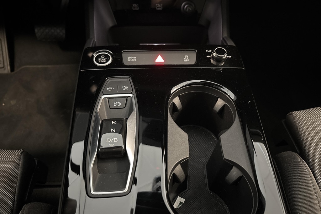 Bild som visar Audi A6 Avant e-tron A6 Avant e-tron Proline Edition 210,00 kW - för mer information kontakta din Audi Partner