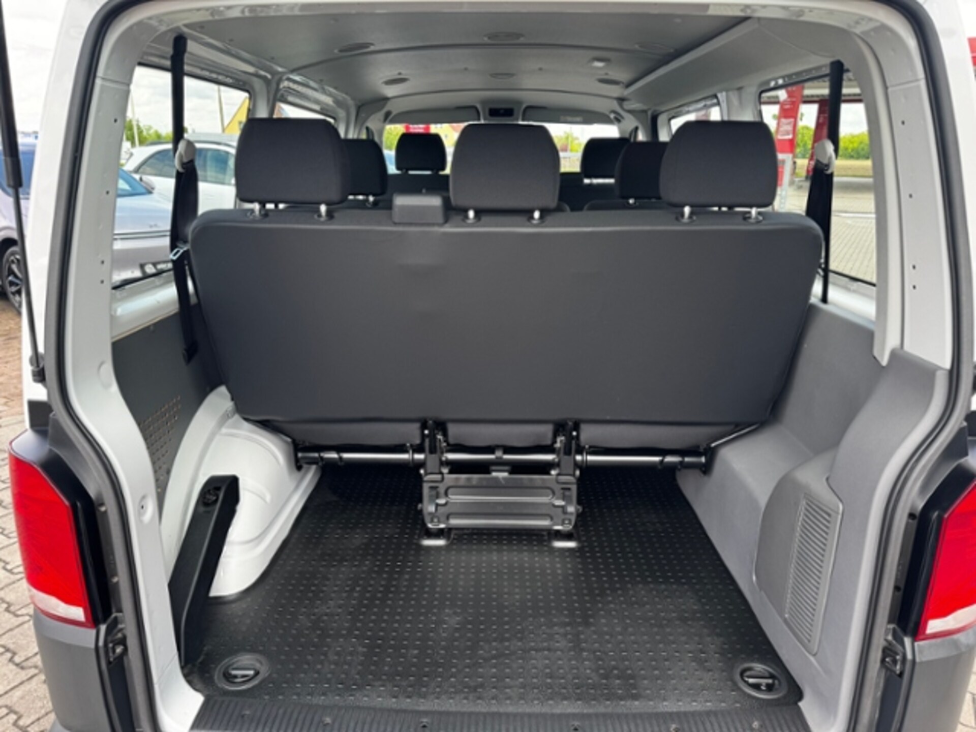 Volkswagen T6.1 Transporter Kombi kurzer Radstand