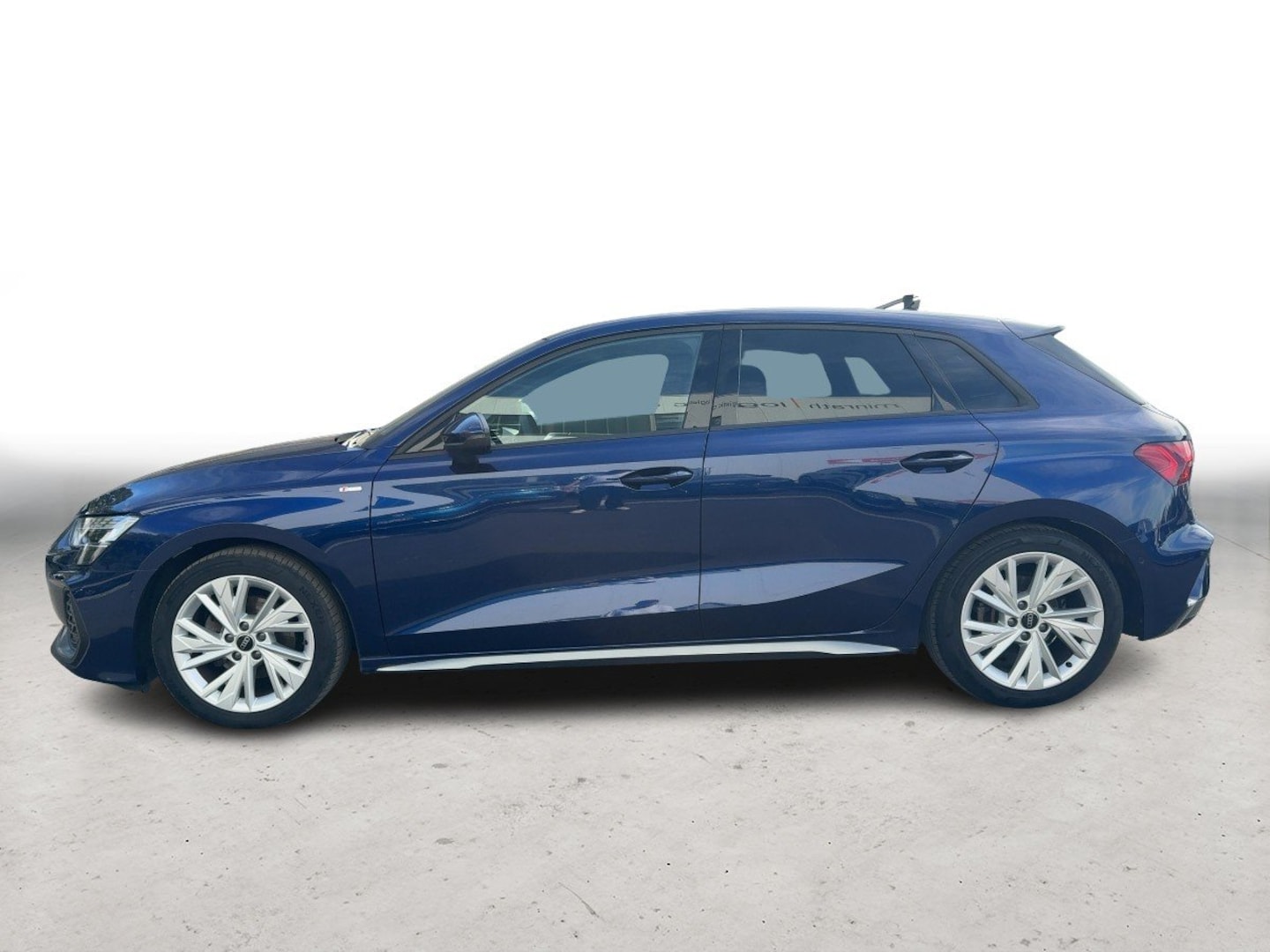 Bild über Audi A3 Sportback S line 35 TFSI S tronic - für weitere Informationen kontaktieren Sie den Audi Partner