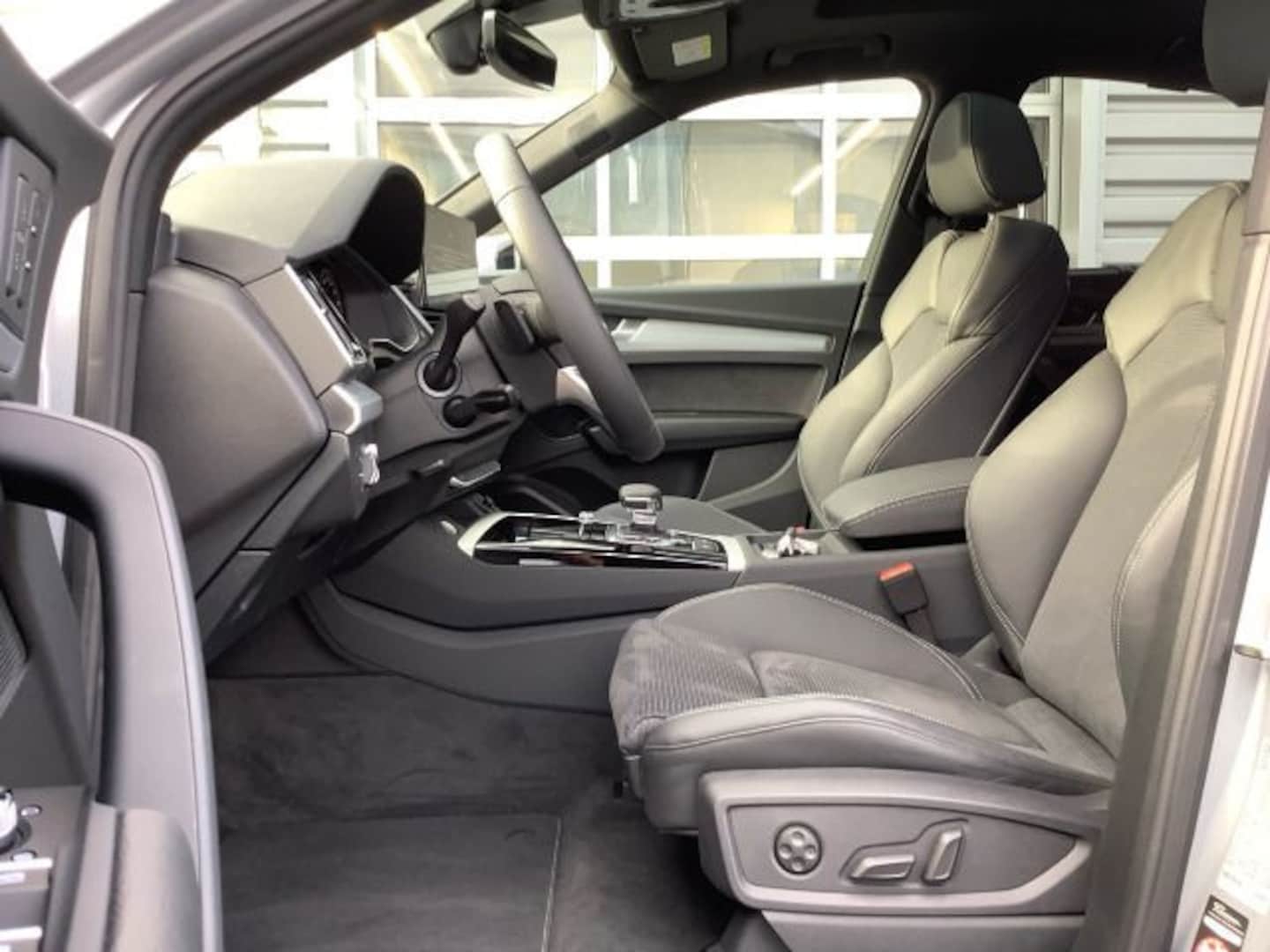Bild über Audi Q5 Sportback 40 TDI quattro S tronic - für weitere Informationen kontaktieren Sie den Audi Partner