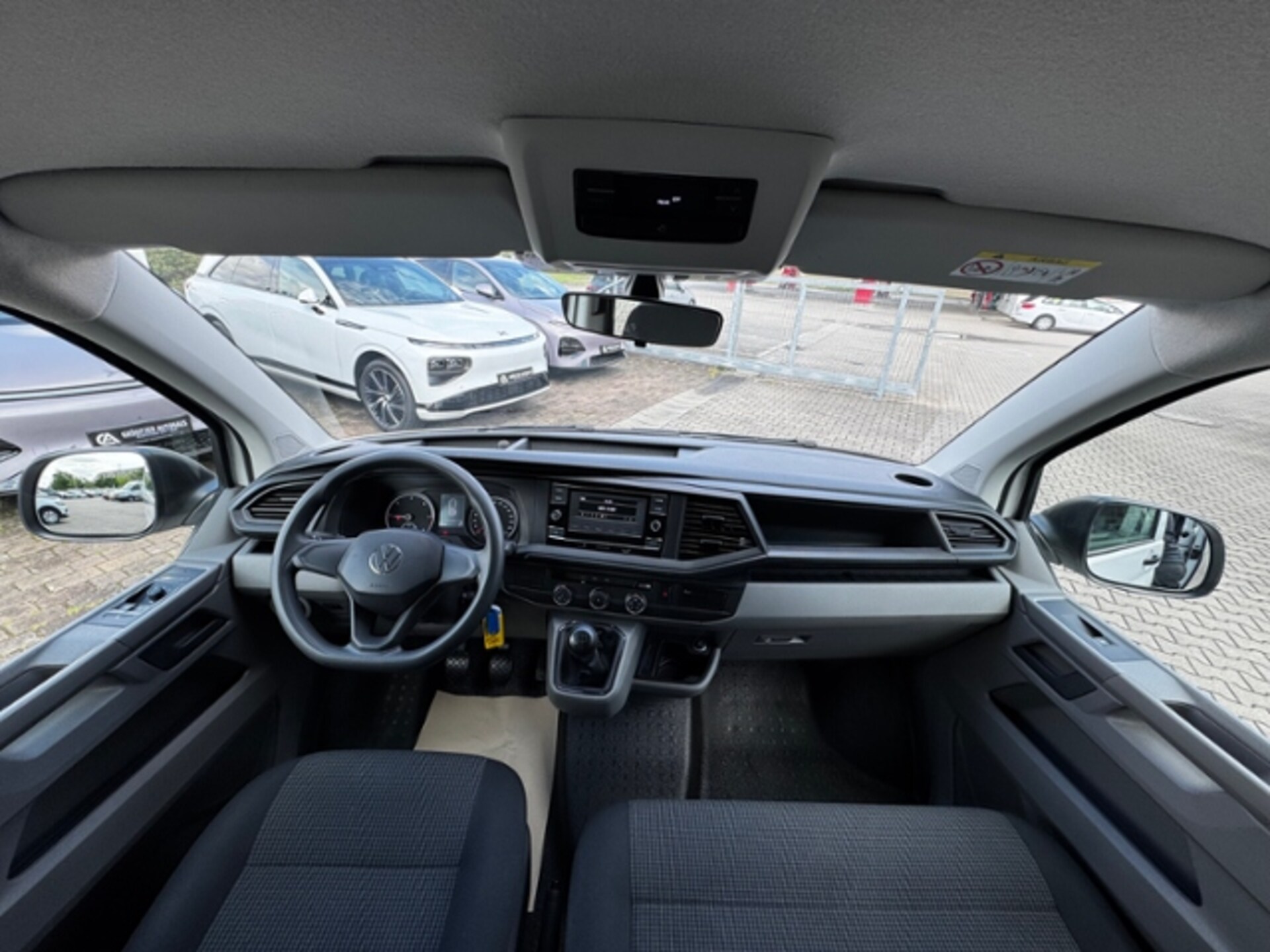 Volkswagen T6.1 Transporter Kombi kurzer Radstand