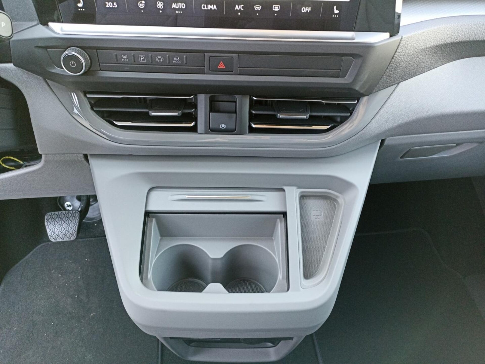 Volkswagen e-Caravelle Style