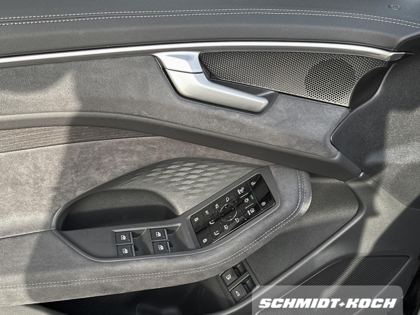 Bild über Audi A6 Limousine e-hybrid e-hybrid quattro 270 kW S tronic - für weitere Informationen kontaktieren Sie den Audi Partner