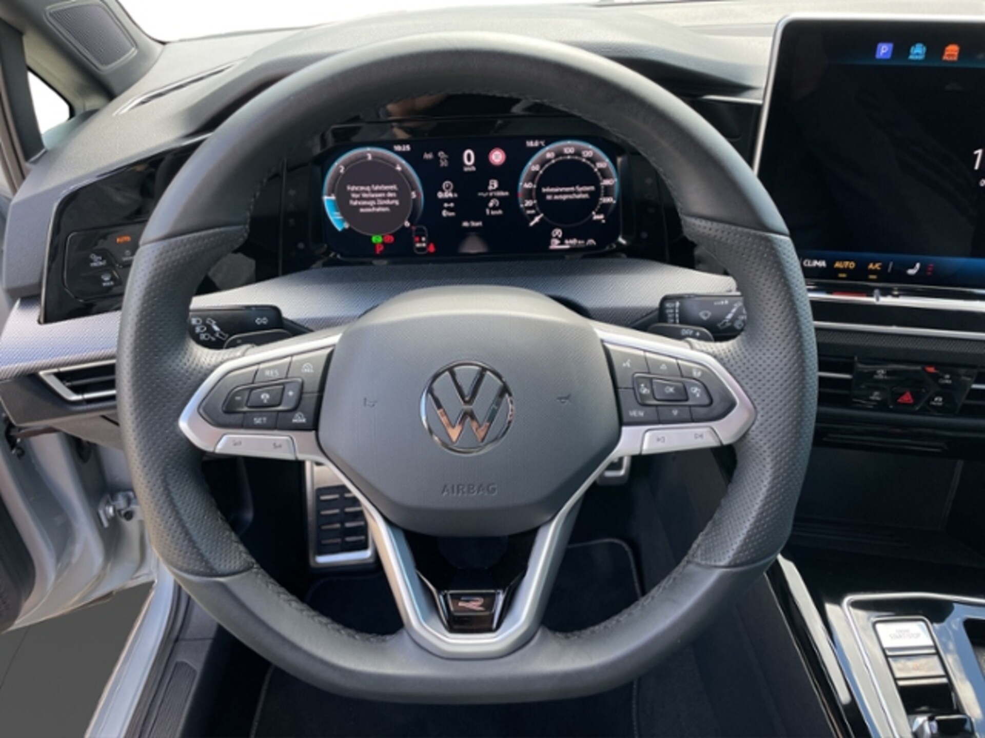 Volkswagen Golf Variant R-Line