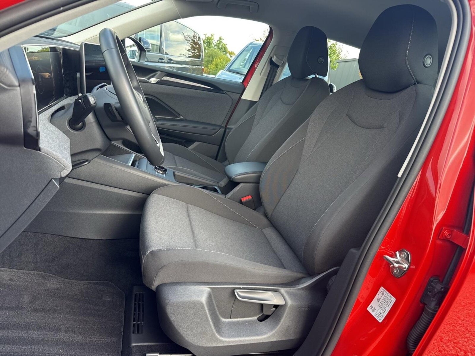Volkswagen Tiguan – Bild 12