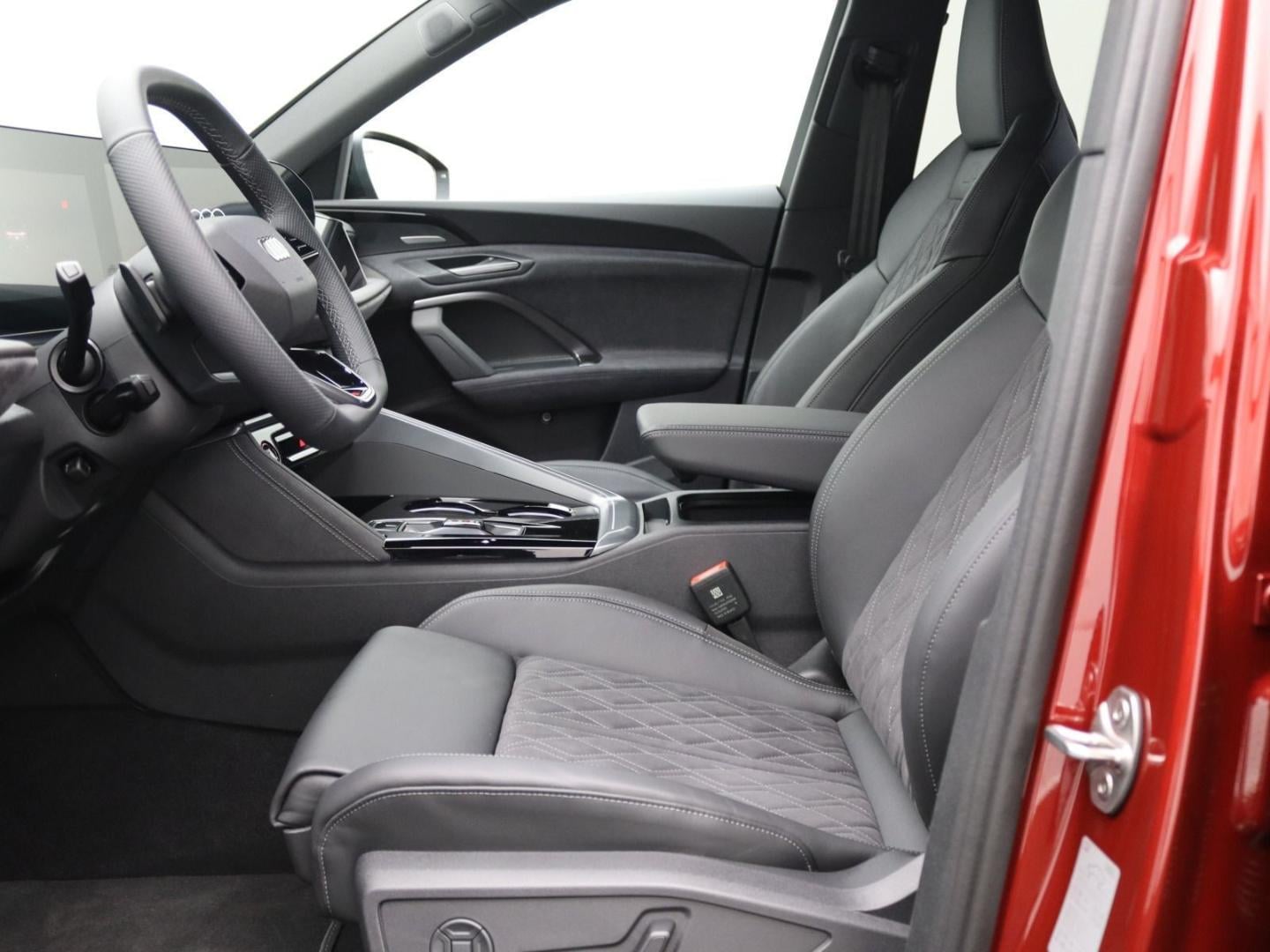 Bild über Audi Q5 SUV e-hybrid e-hybrid quattro 220 kW S tronic - für weitere Informationen kontaktieren Sie den Audi Partner