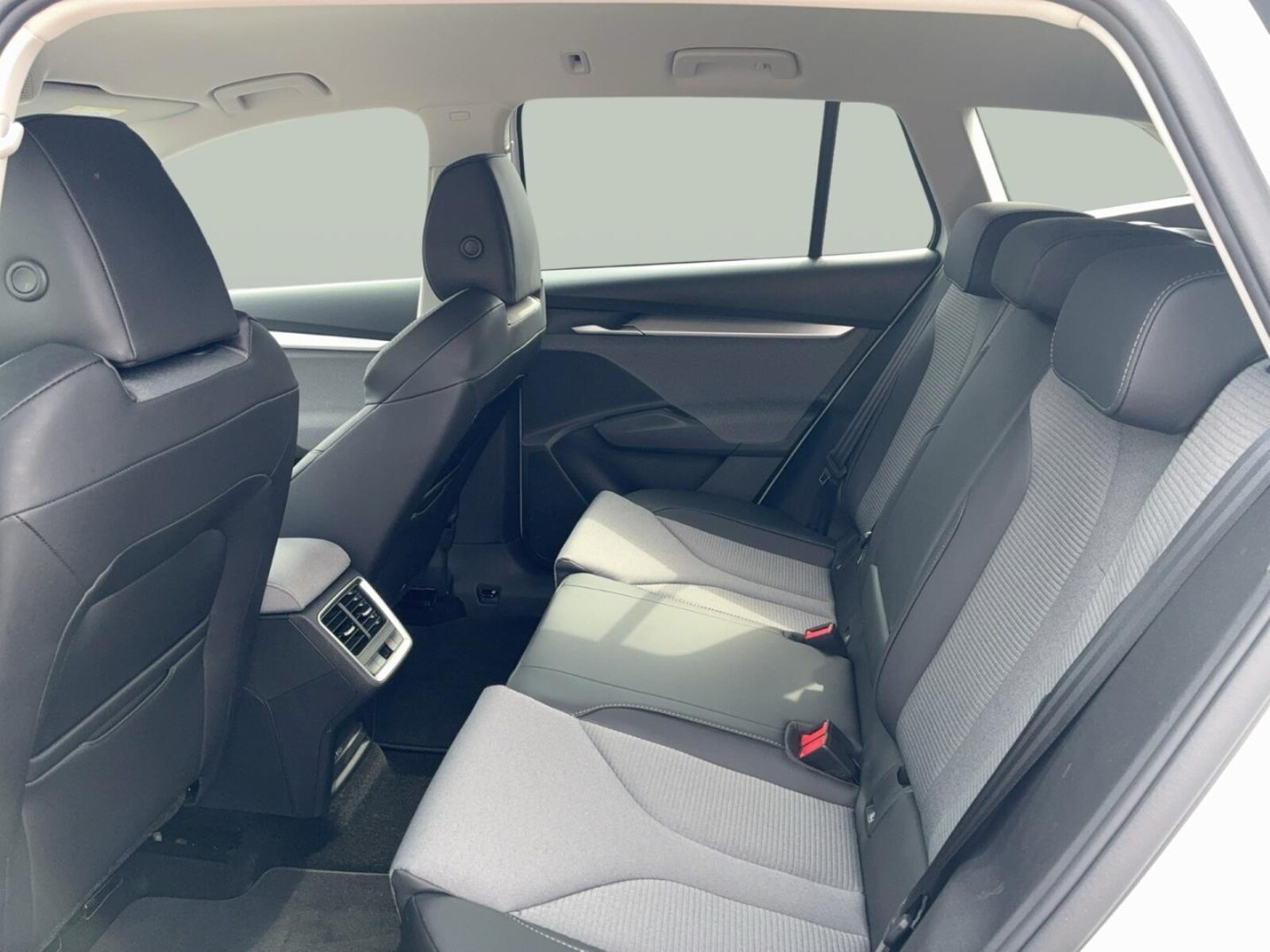 Škoda Enyaq – Bild 12