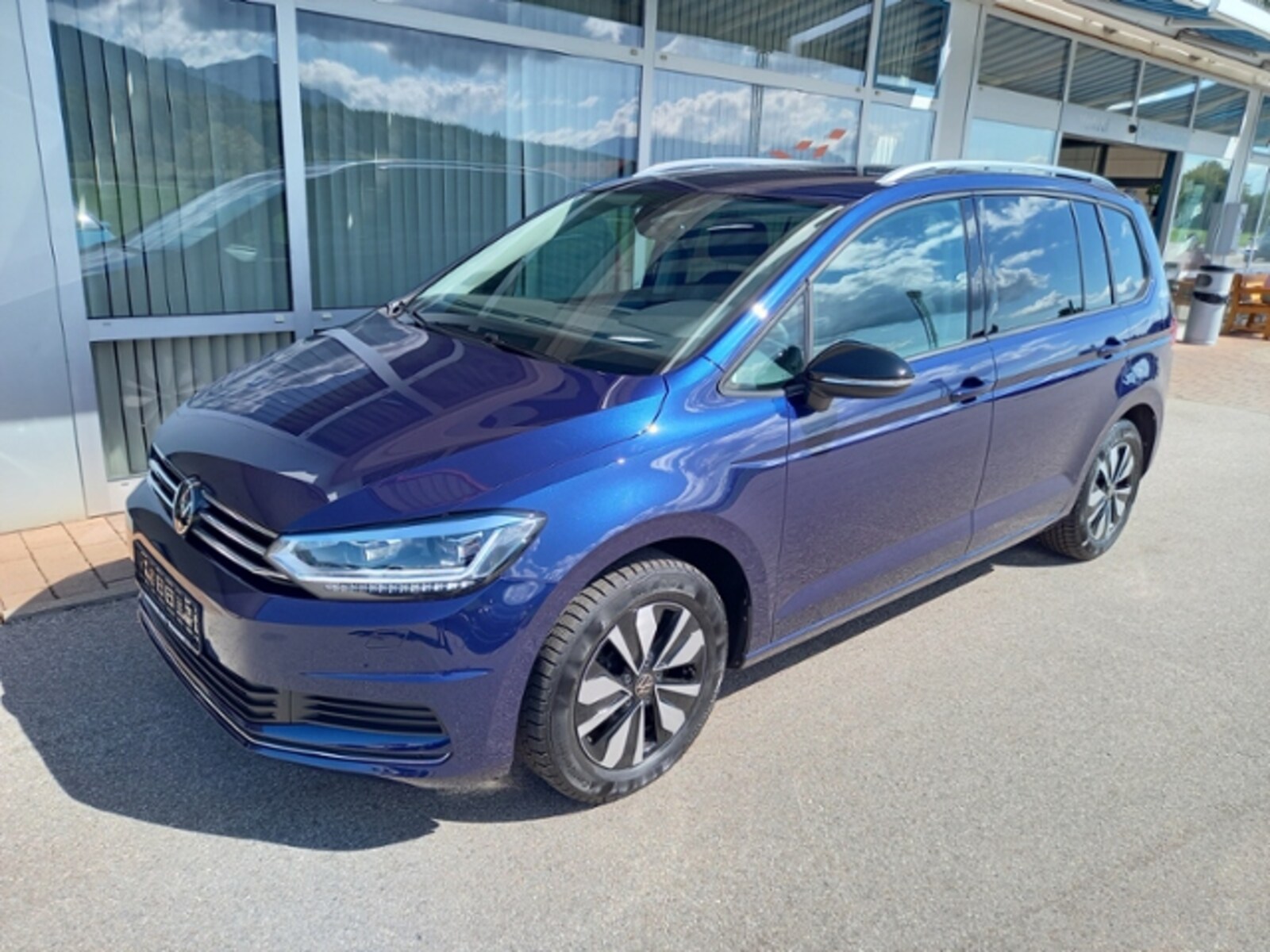 Volkswagen Touran – Bild 2