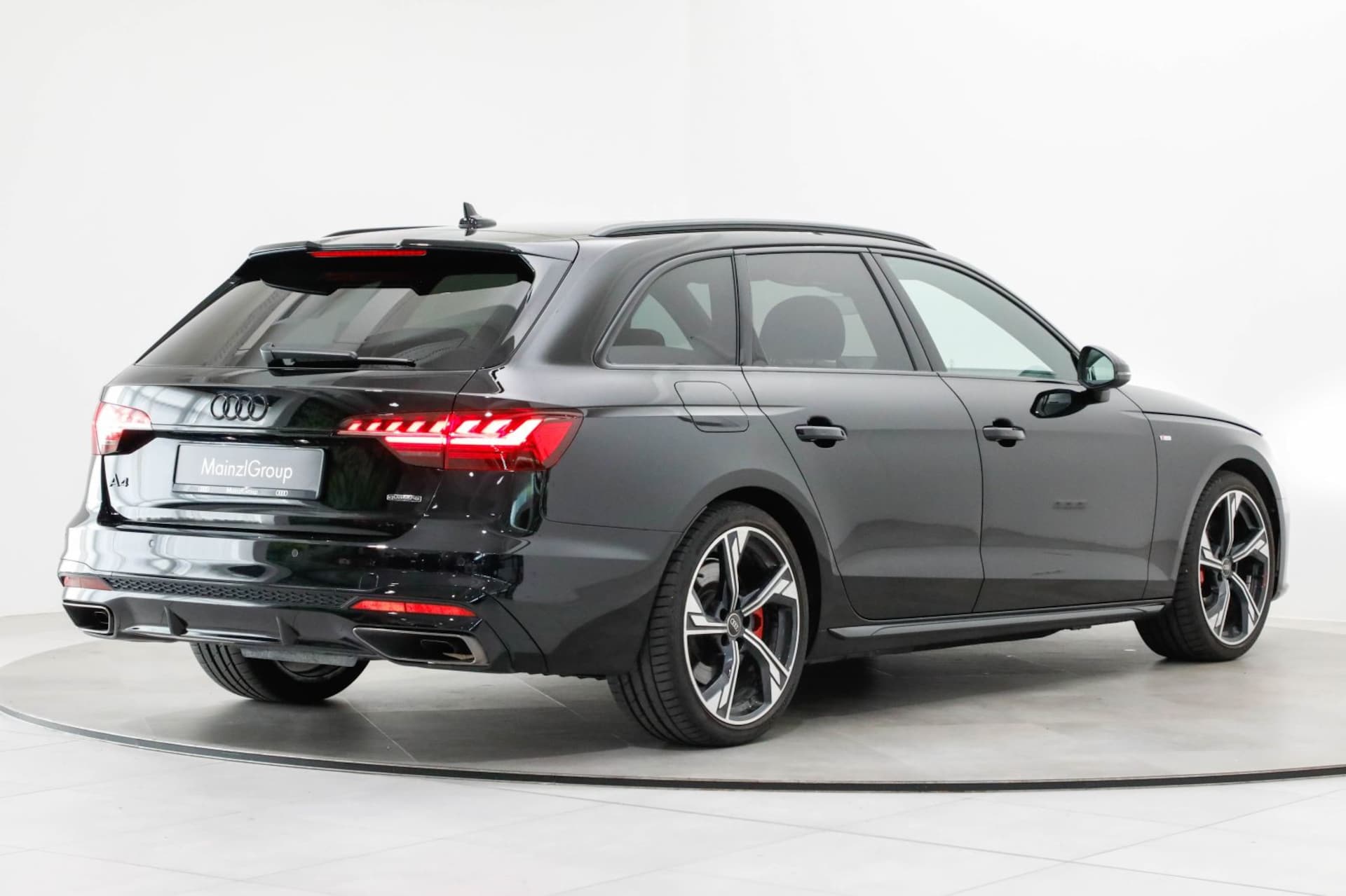 Audi A4 Avant S line