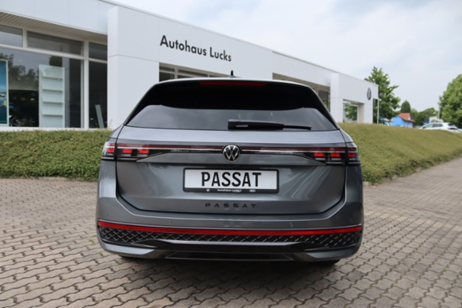 Volkswagen Passat – Bild 8